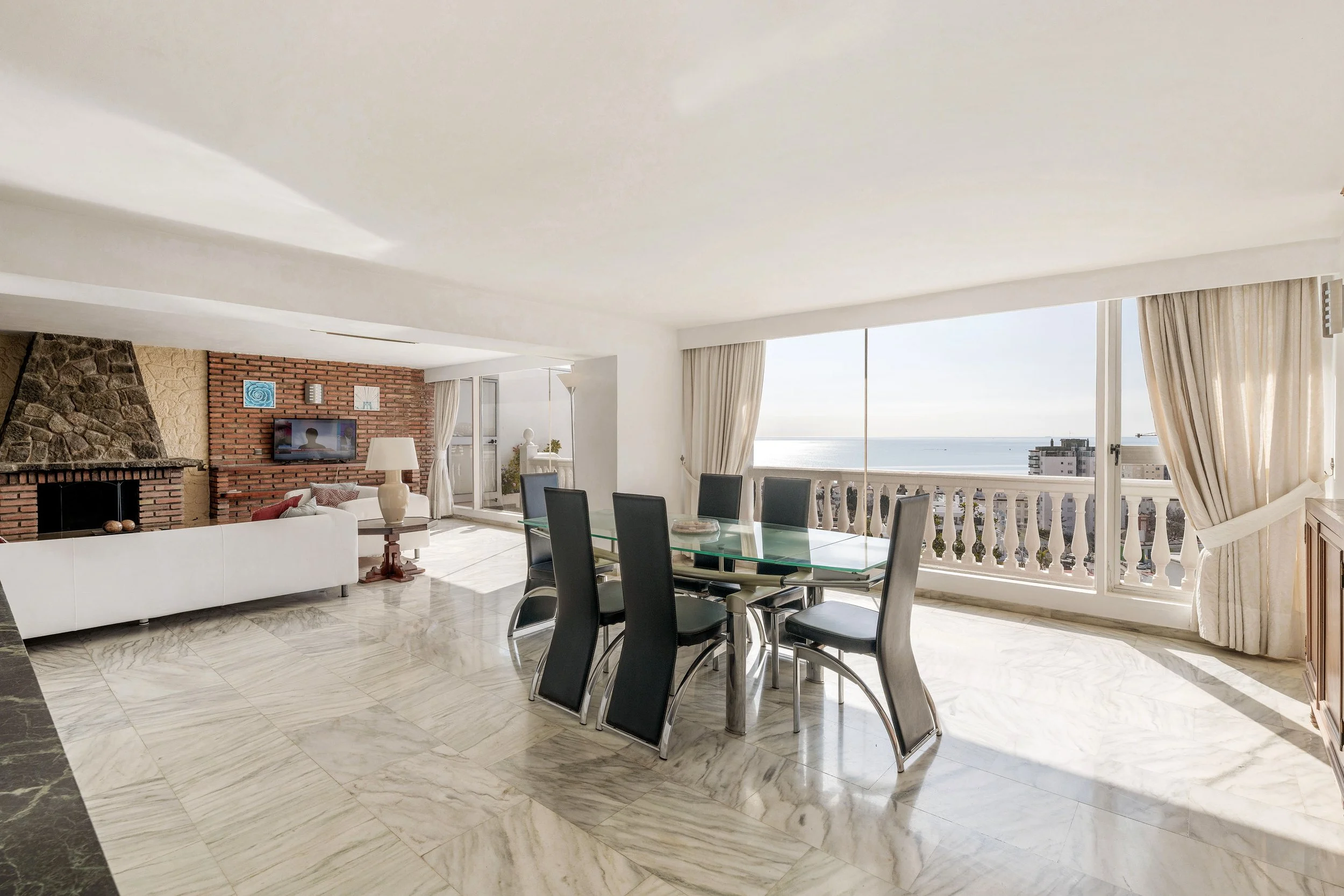 Torremolinos Violin 16 Bajo-1.jpg