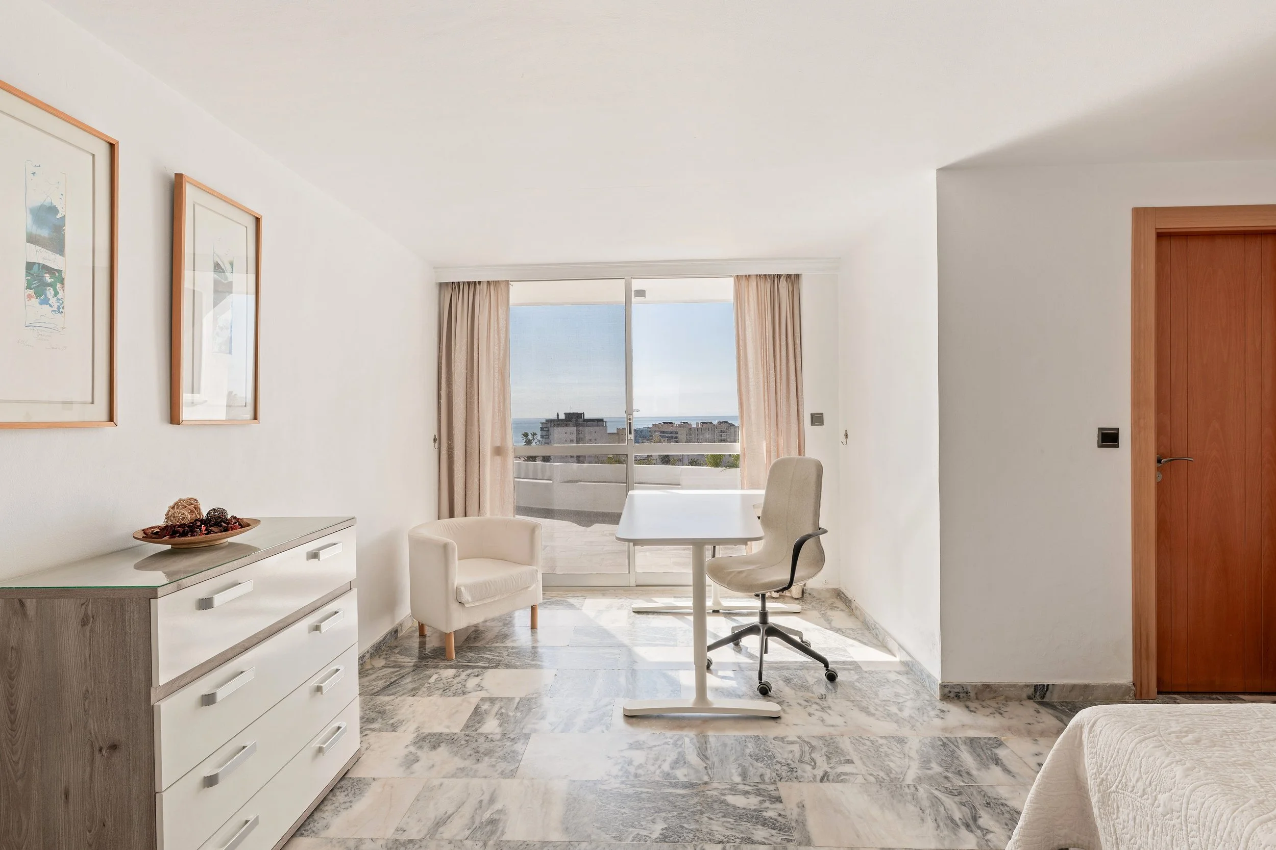 Torremolinos Violin 16 Bajo-10.jpg