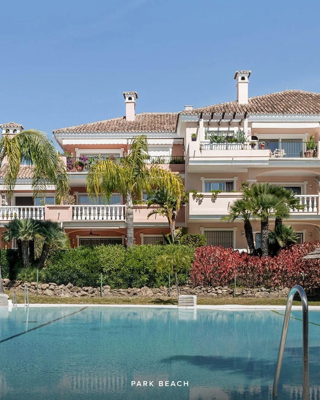NEW LISTING | Park Beach, Estepona

Just steps from the sandy beach in Costalita, this top-floor apartment with south-west orientation features high ceilings and bright, voluminous rooms in immaculate condition. The standout feature is a massive priv