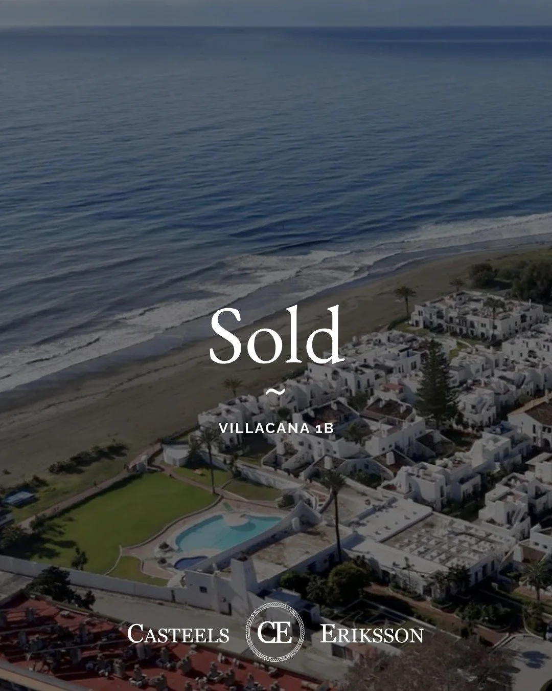 SOLD | Villacana 1B, New Golden Mile

This unique townhouse captured hearts with its beautiful blend of traditional pueblo character and a tasteful, fresh renovation. From the bright, open-plan lounge to the elevated sea views, it is a truly inviting