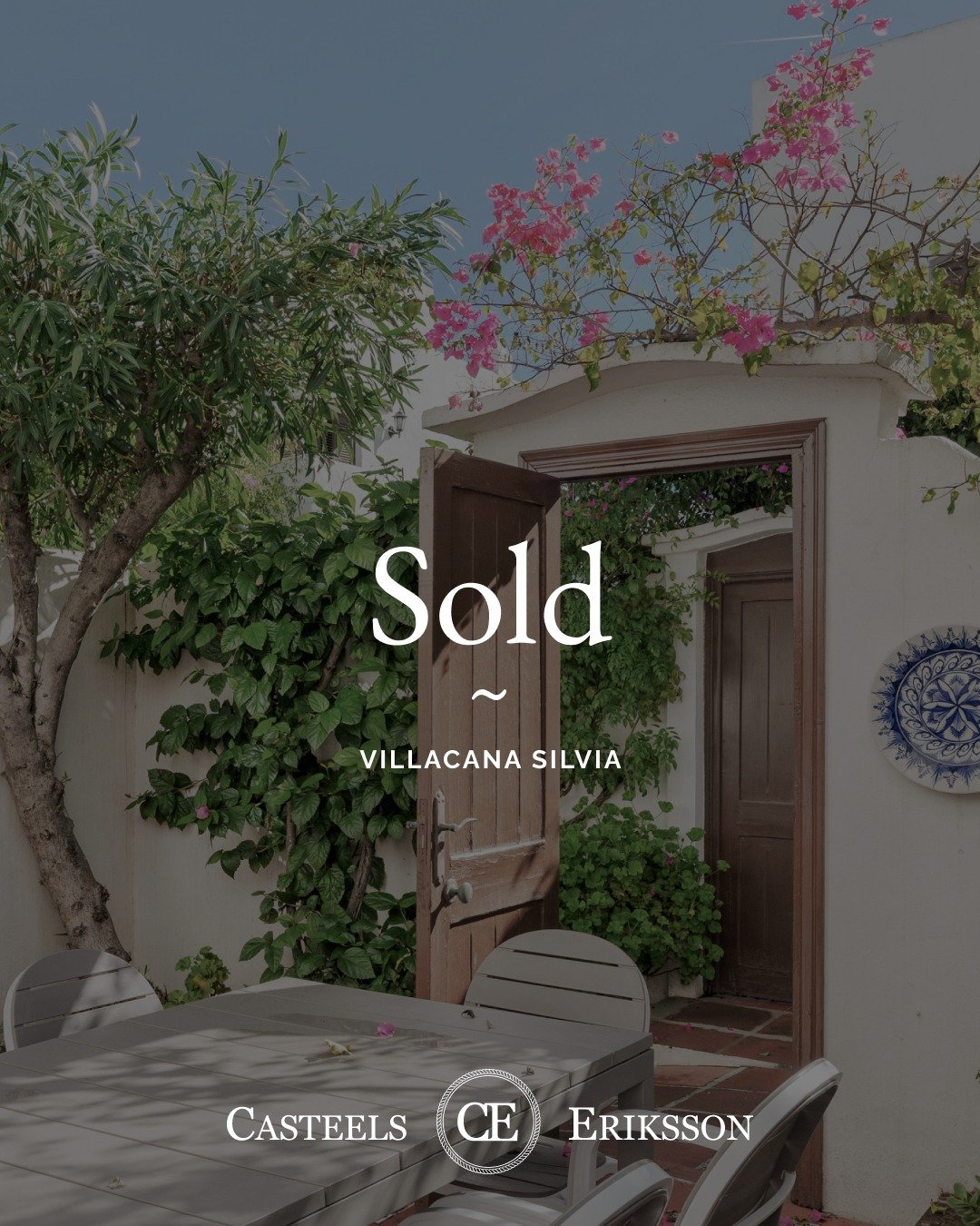 SOLD | Villacana Silvia, Estepona

Another home sold in Villacana! This beautiful two-bedroom townhouse captures the essence of coastal living with its traditional charm, south-facing terrace, and steps-from-the-sand location. With access to four poo