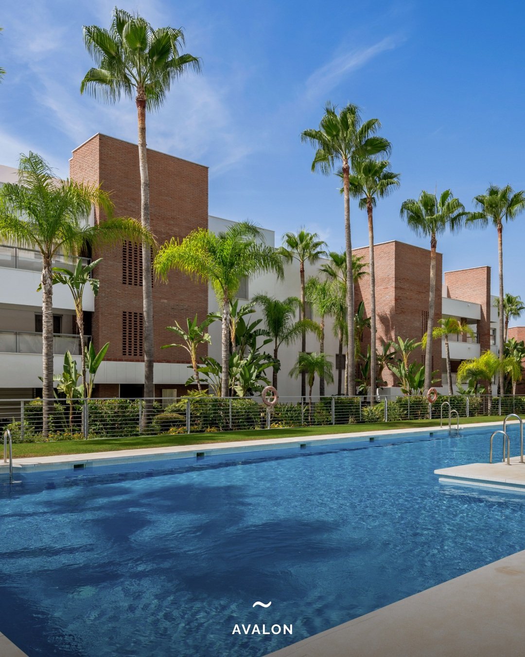 New Listing | Avalon, Benahav&iacute;s

Modern 2-bedroom apartment in Avalon, positioned in one of the higher blocks with panoramic views across the surrounding landscape, mountains and Mediterranean Sea. The property offers bright contemporary inter
