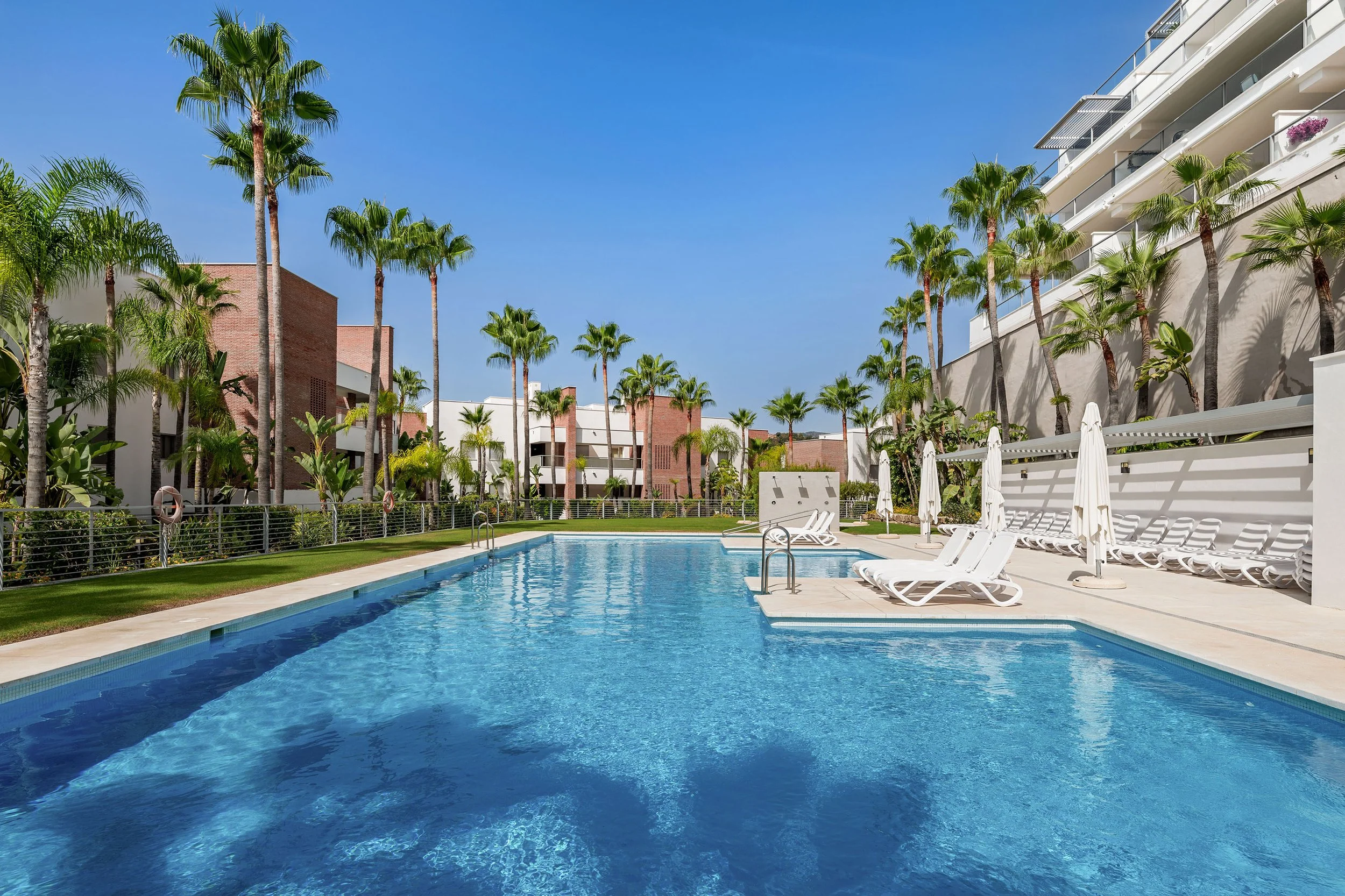 Los Arqueros Avalon B8 5-28.jpg