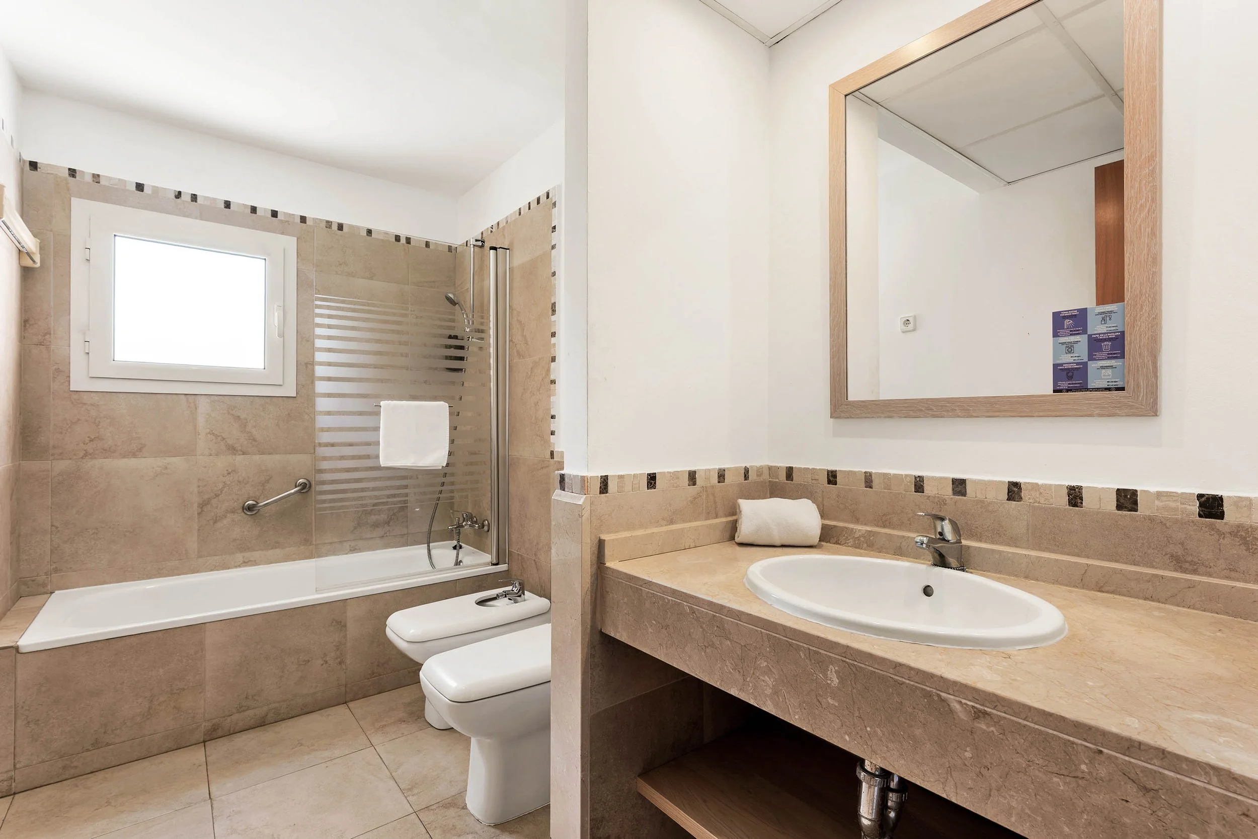 Costa del Sol Aparthotel-7.jpg