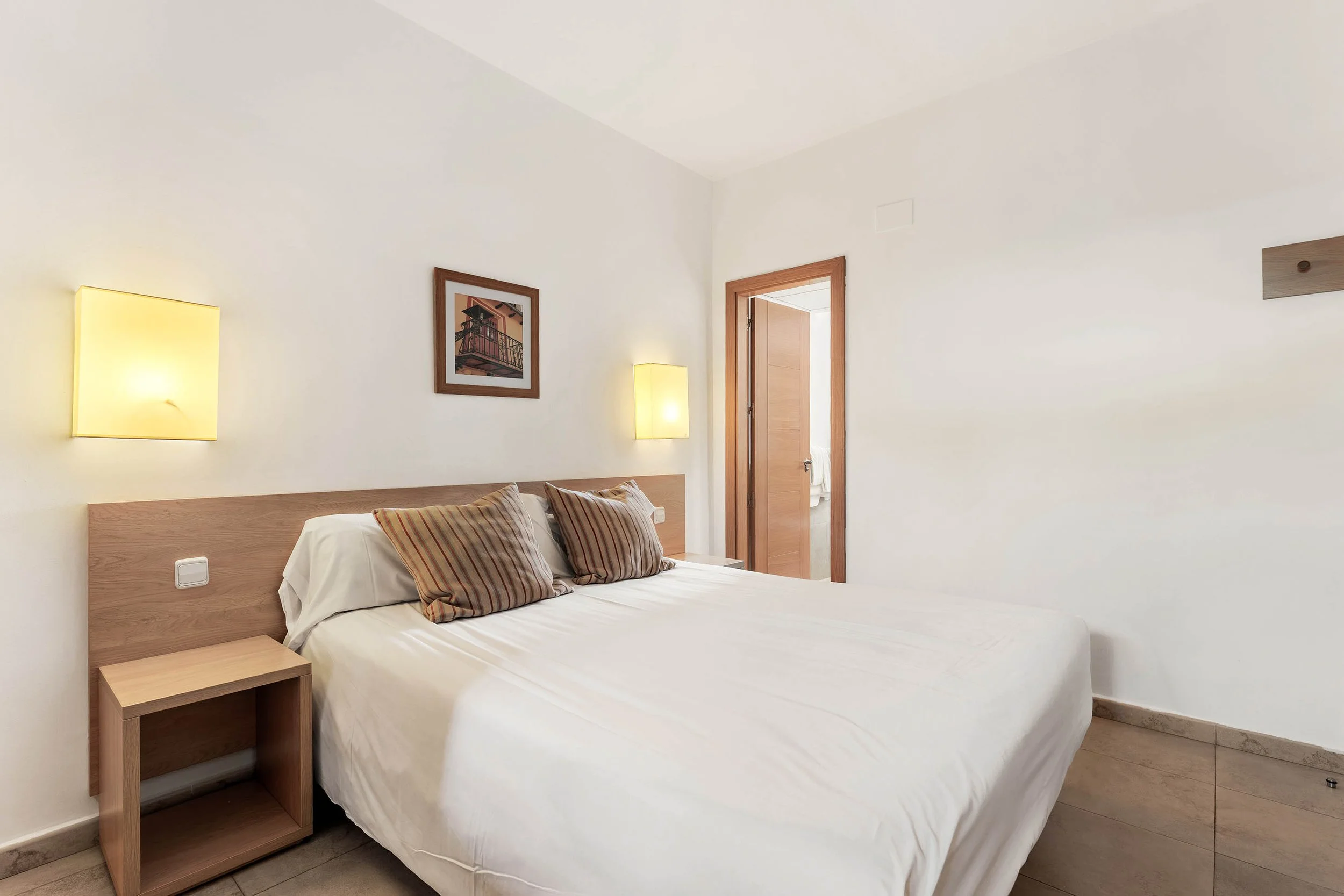 Costa del Sol Aparthotel-5.jpg