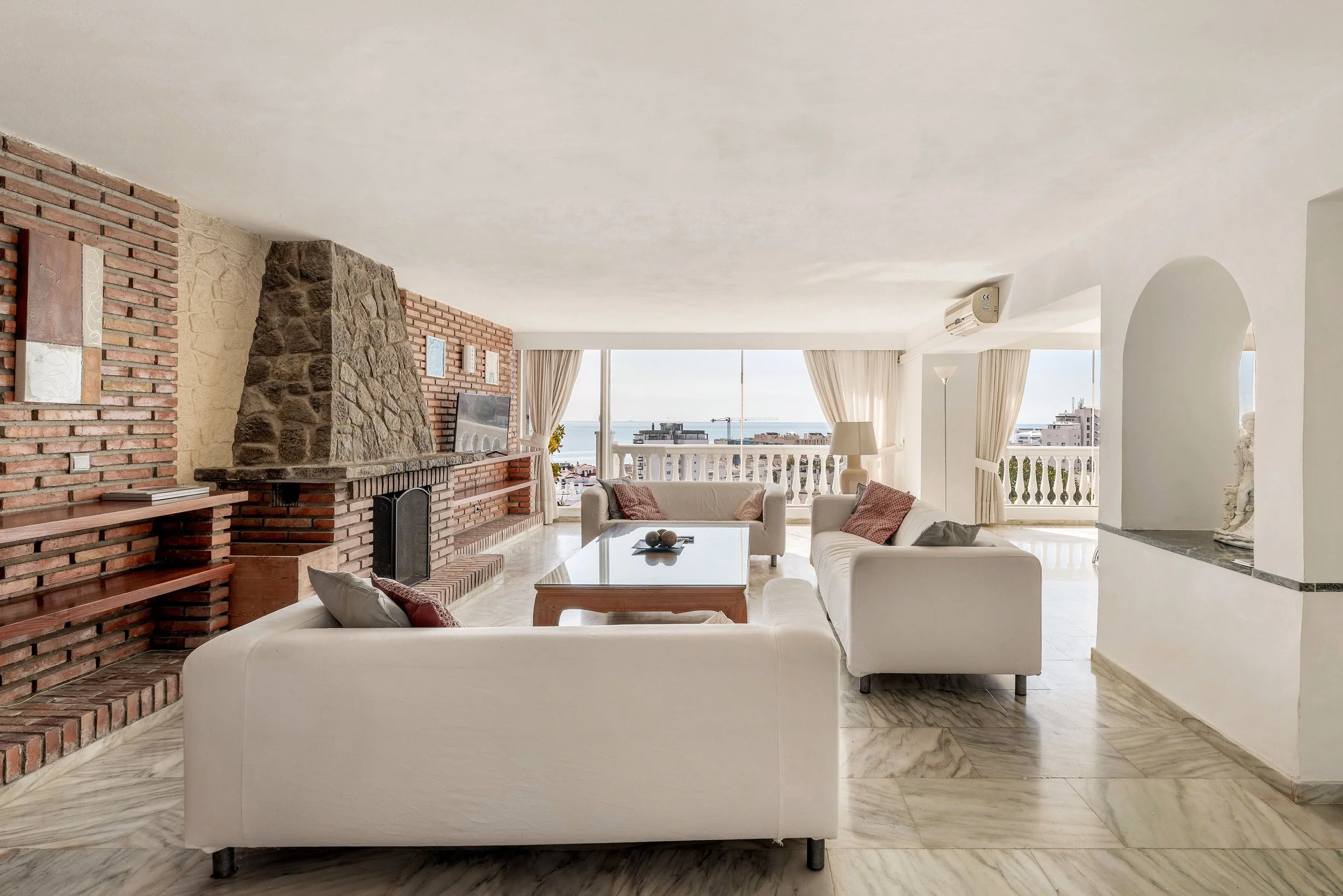 Torremolinos Violin 16 Bajo-4.jpg