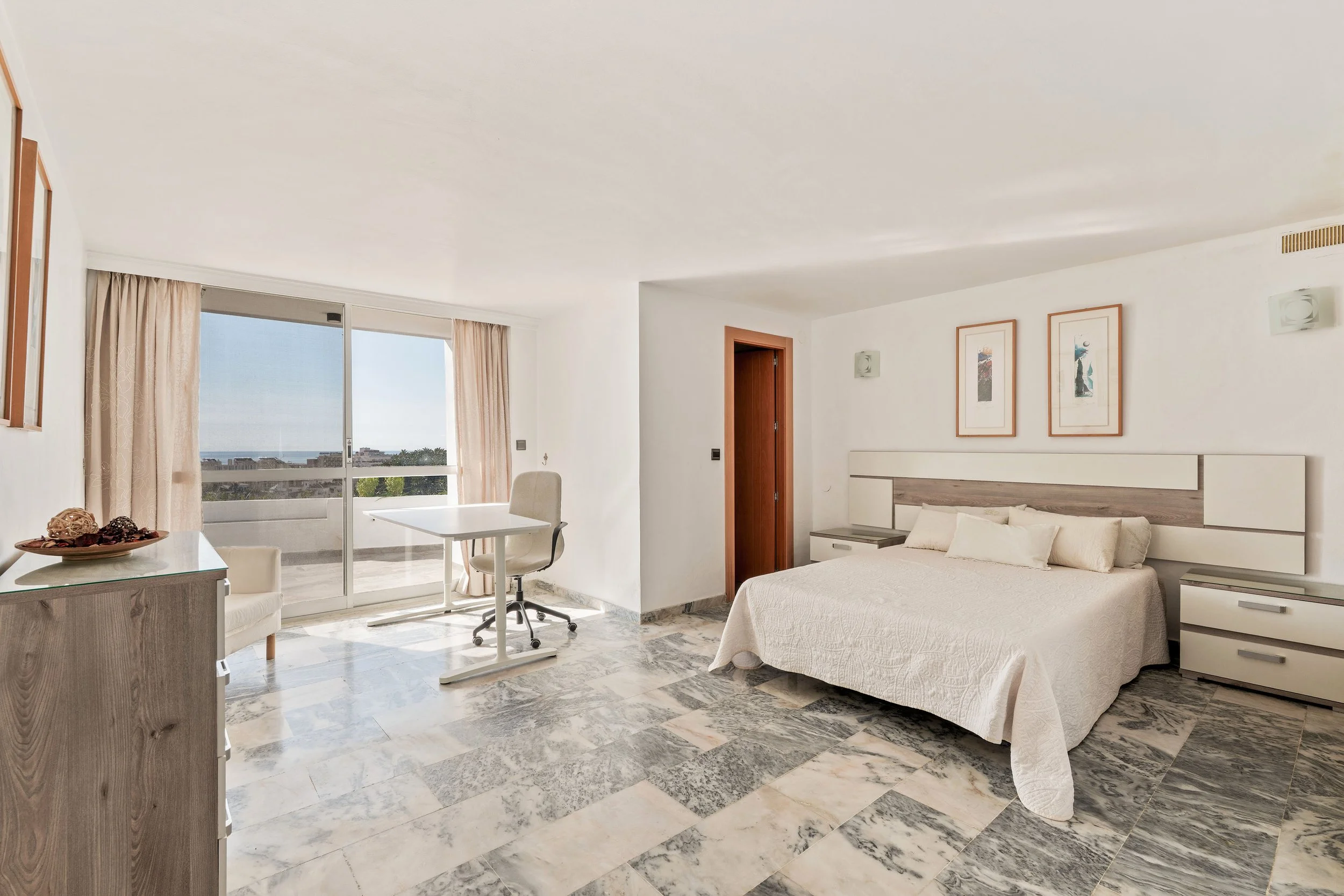 Torremolinos Violin 16 Bajo-9.jpg