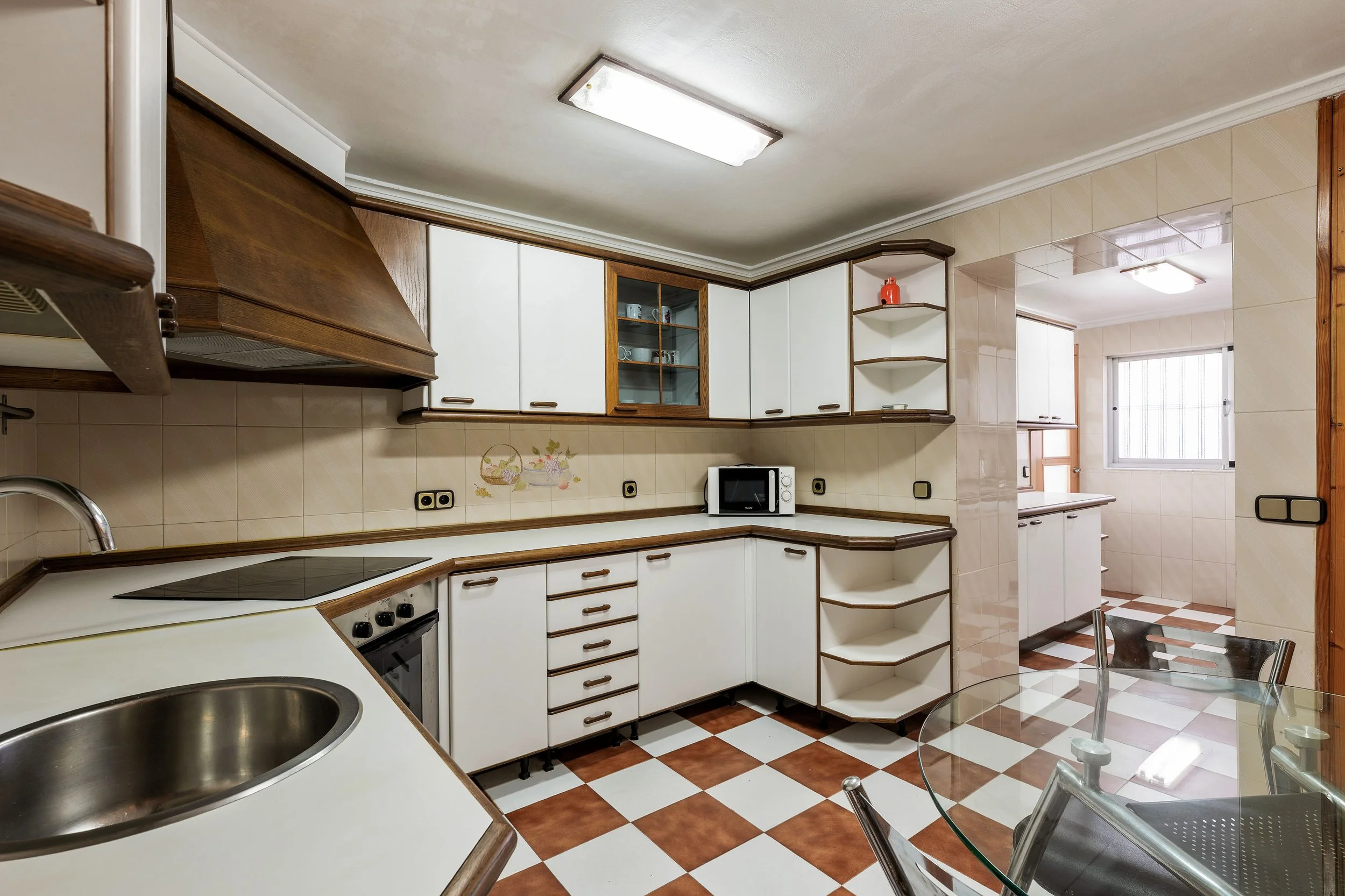 Torremolinos Violin 16 Bajo-21.jpg