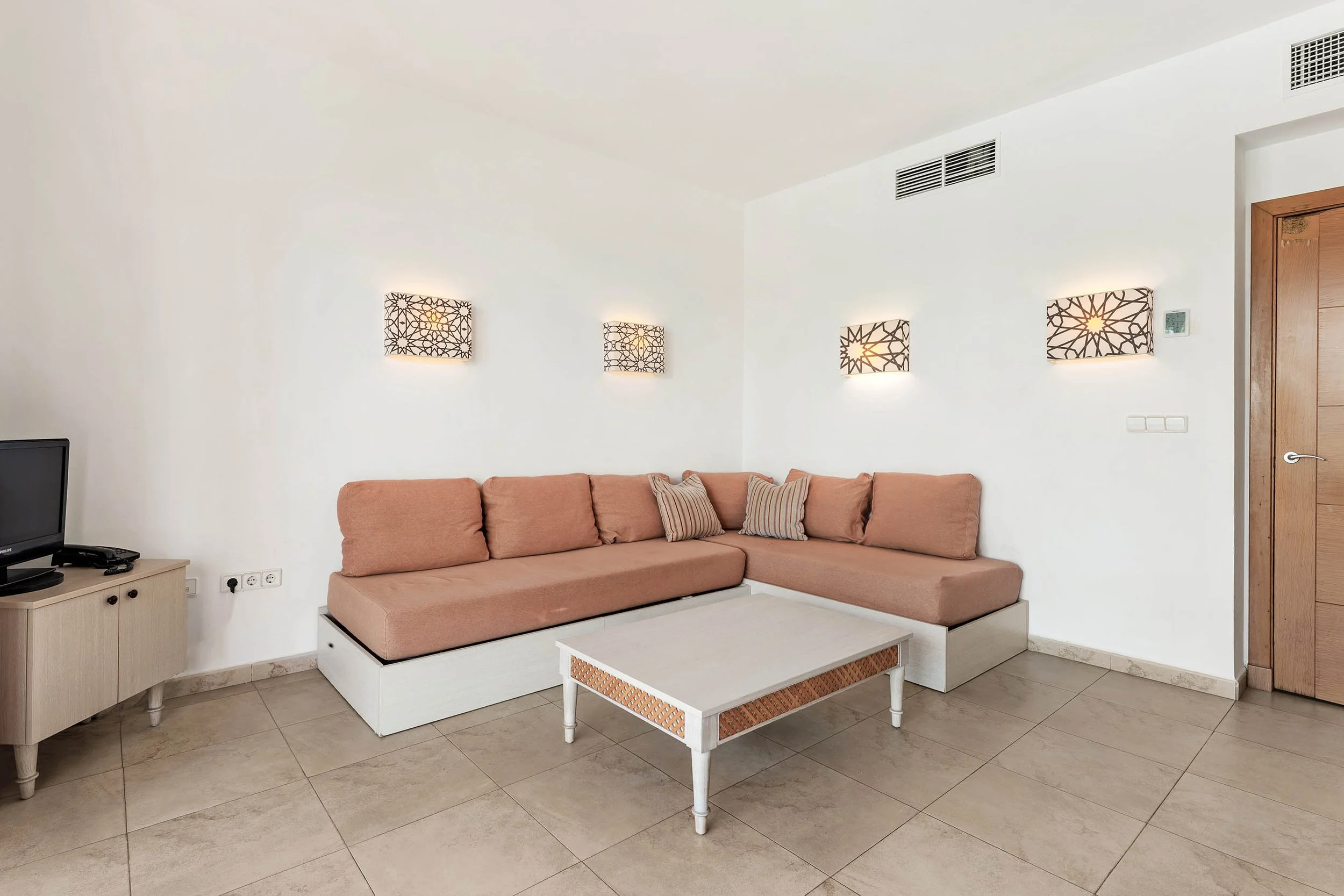 Costa del Sol Aparthotel-11.jpg