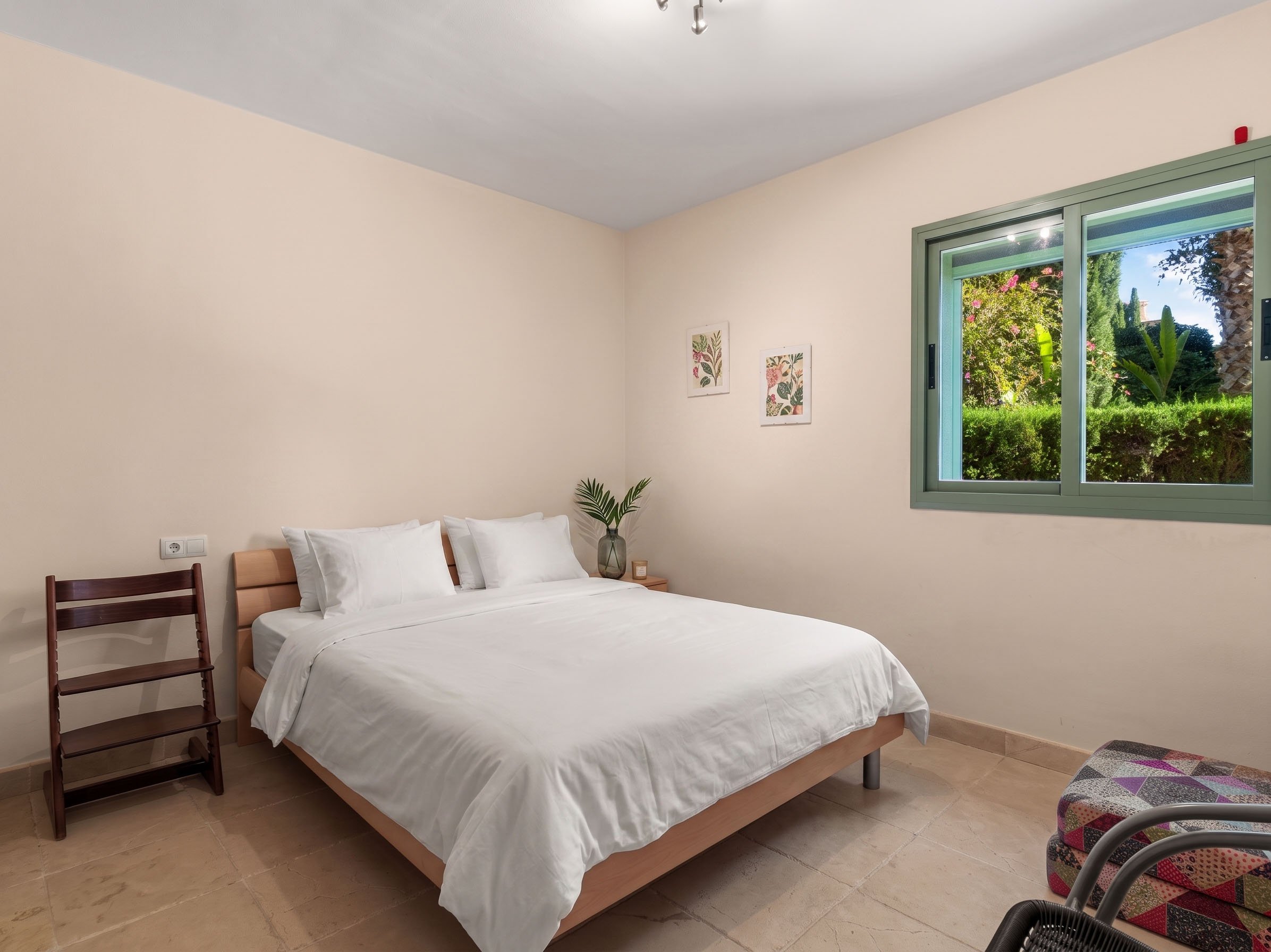bedroom-2.jpg