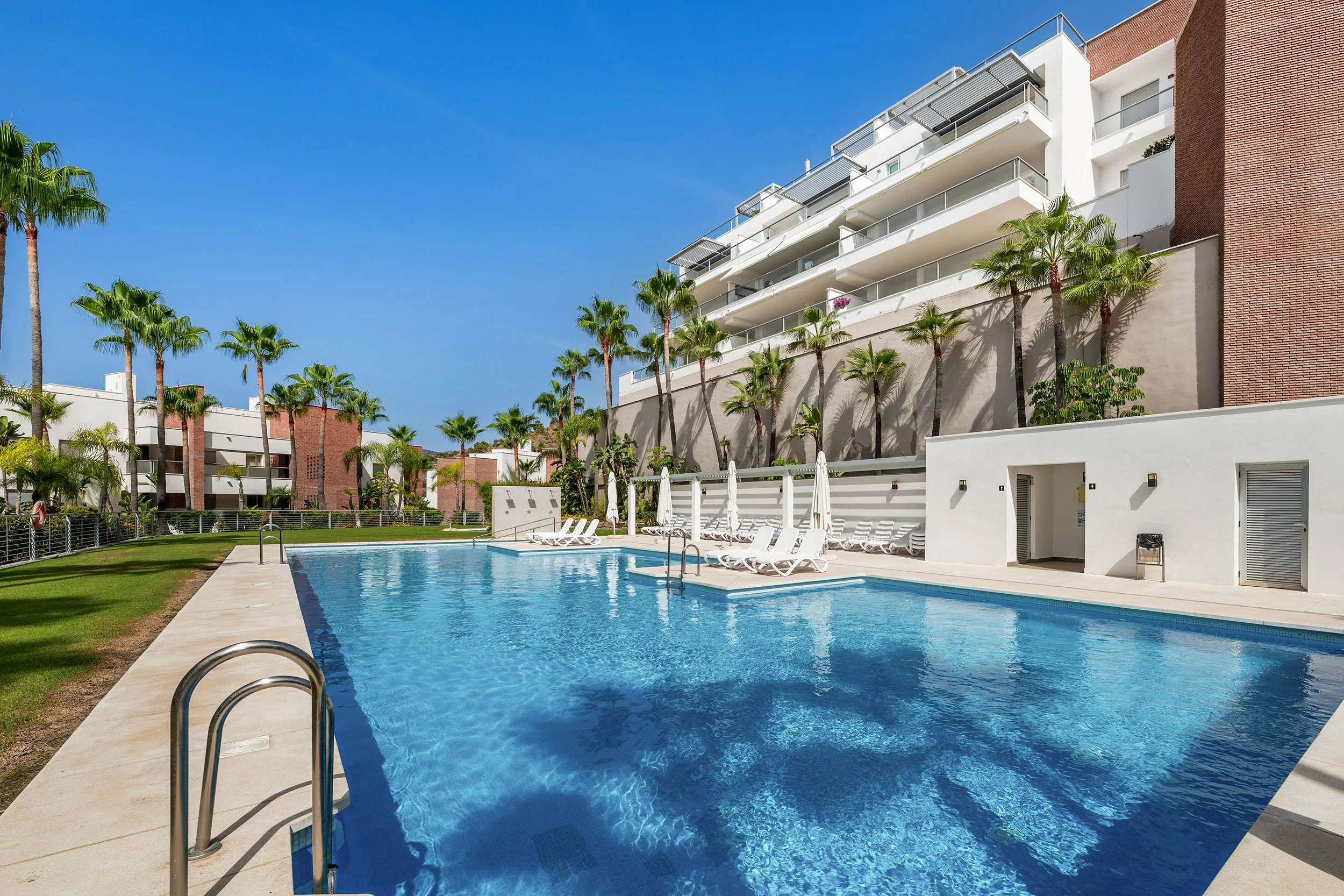 Los Arqueros Avalon B8 5-29.jpg