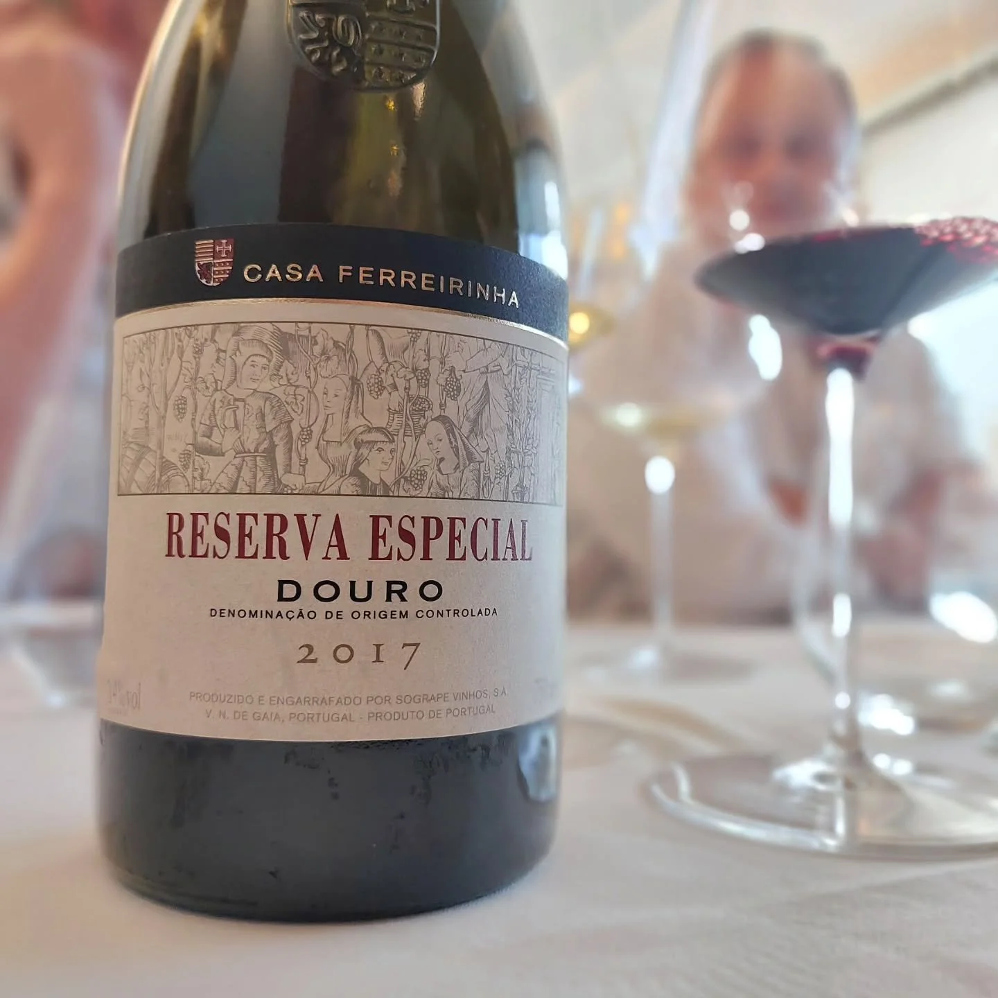 Catching up with the always-delightful @sogrape team at personal fave @maganorestaurante to check out the freshly released 2017 @casaferreirinha Reserva Especial and a super-top Douro white cuv&eacute;e in the pipeline (a stunner as well... stay tune