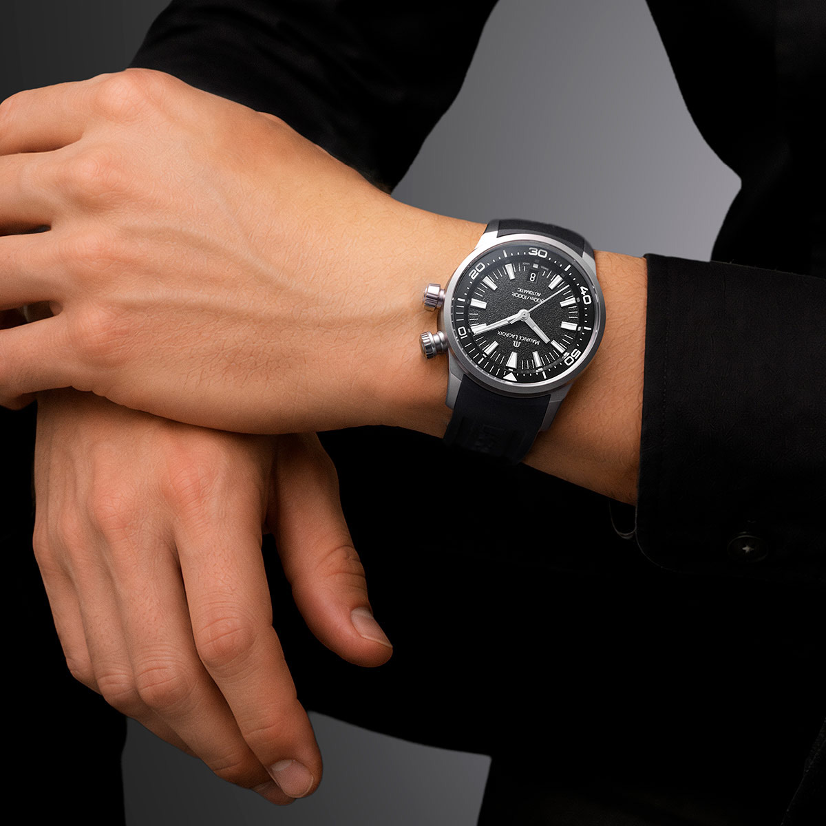 PT6248-TT03L-330-2_lifestyle_1.png