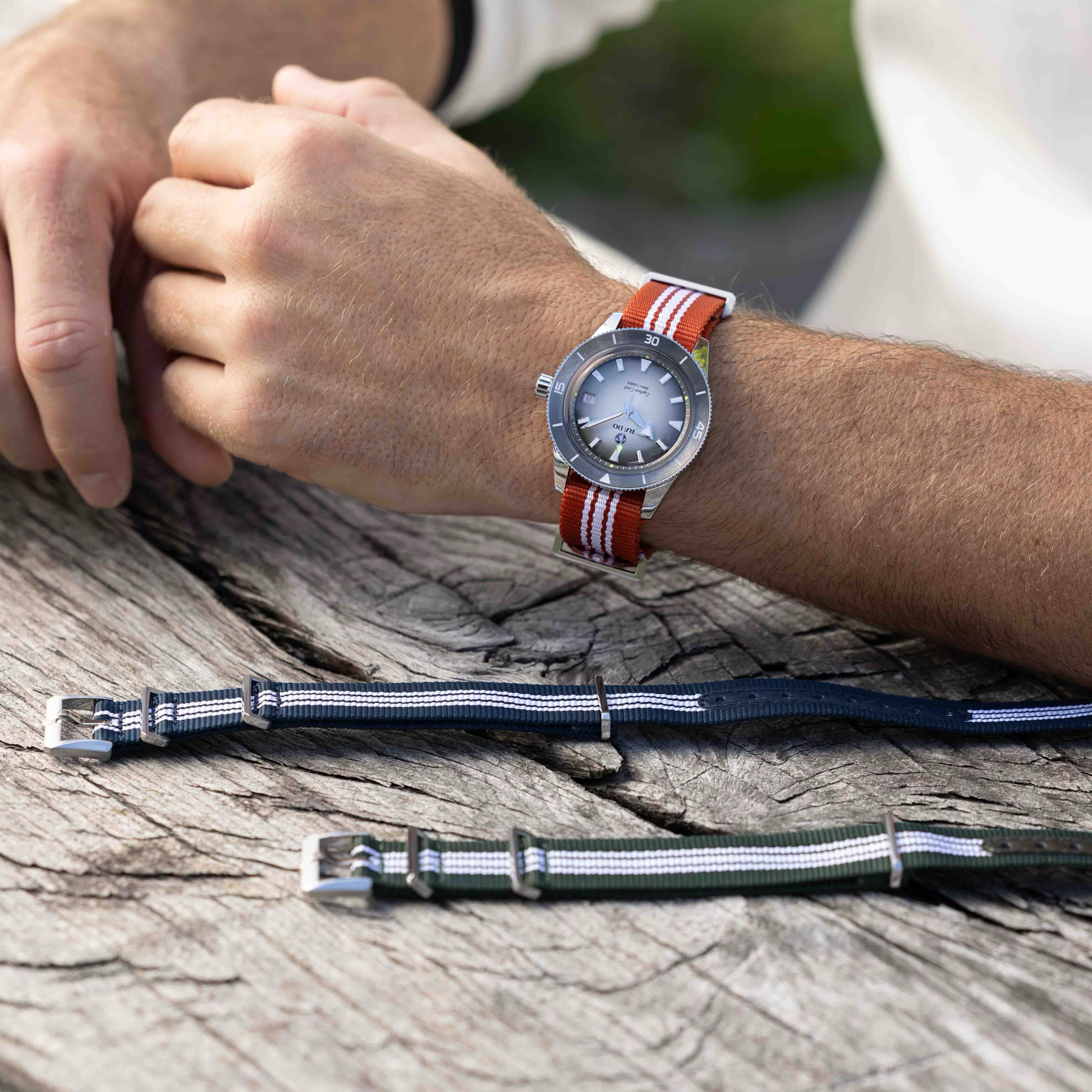 captaincook_r32222108_wrist_s.png