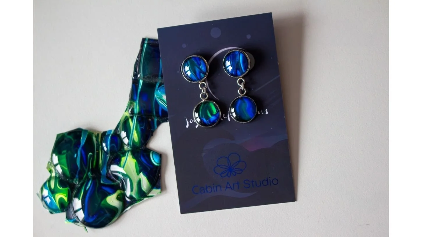 Cabin Art Studio Artist & Jewellery Designer Gwen Léost Kane