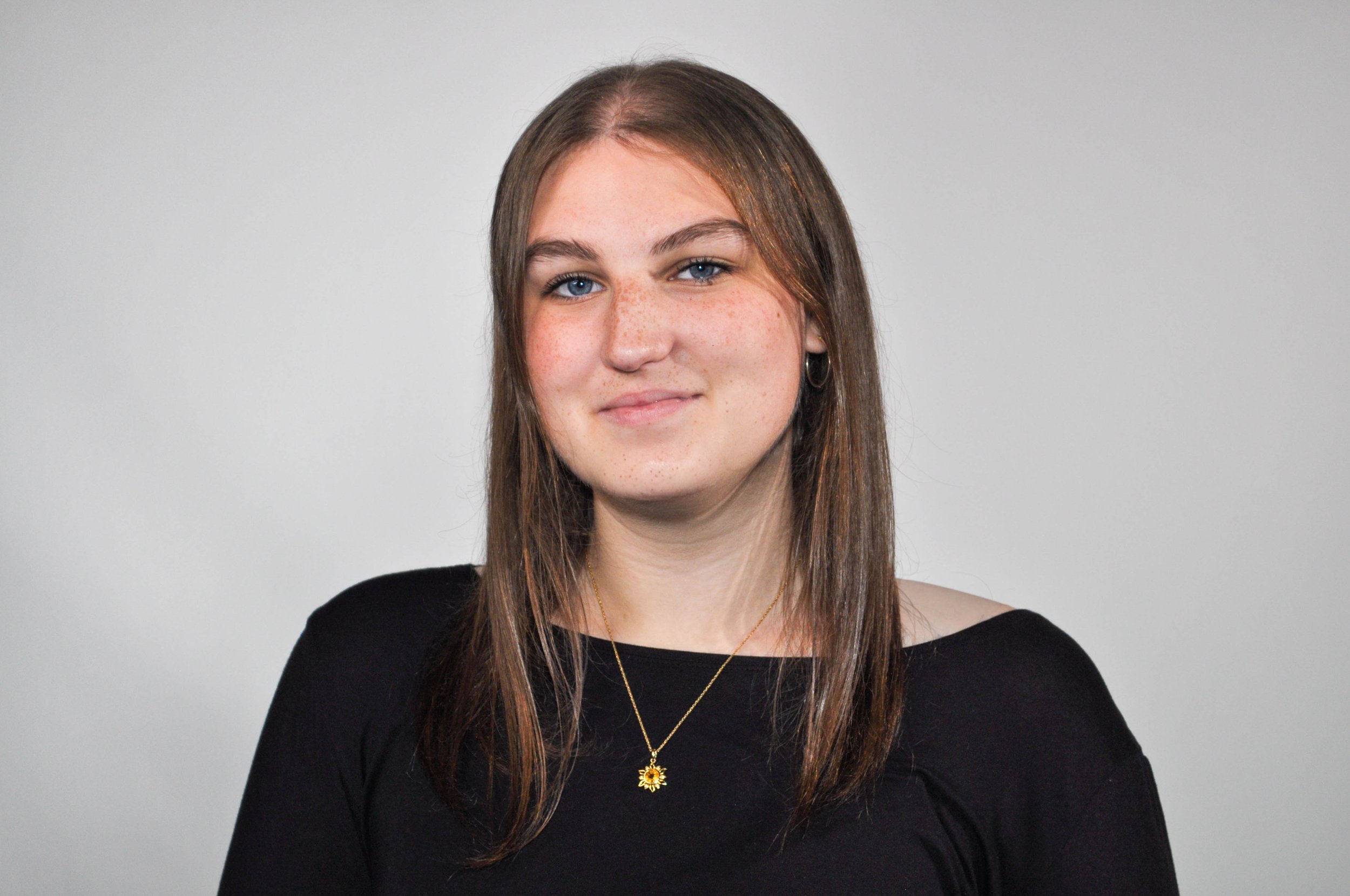 Headshot_Emily.jpg