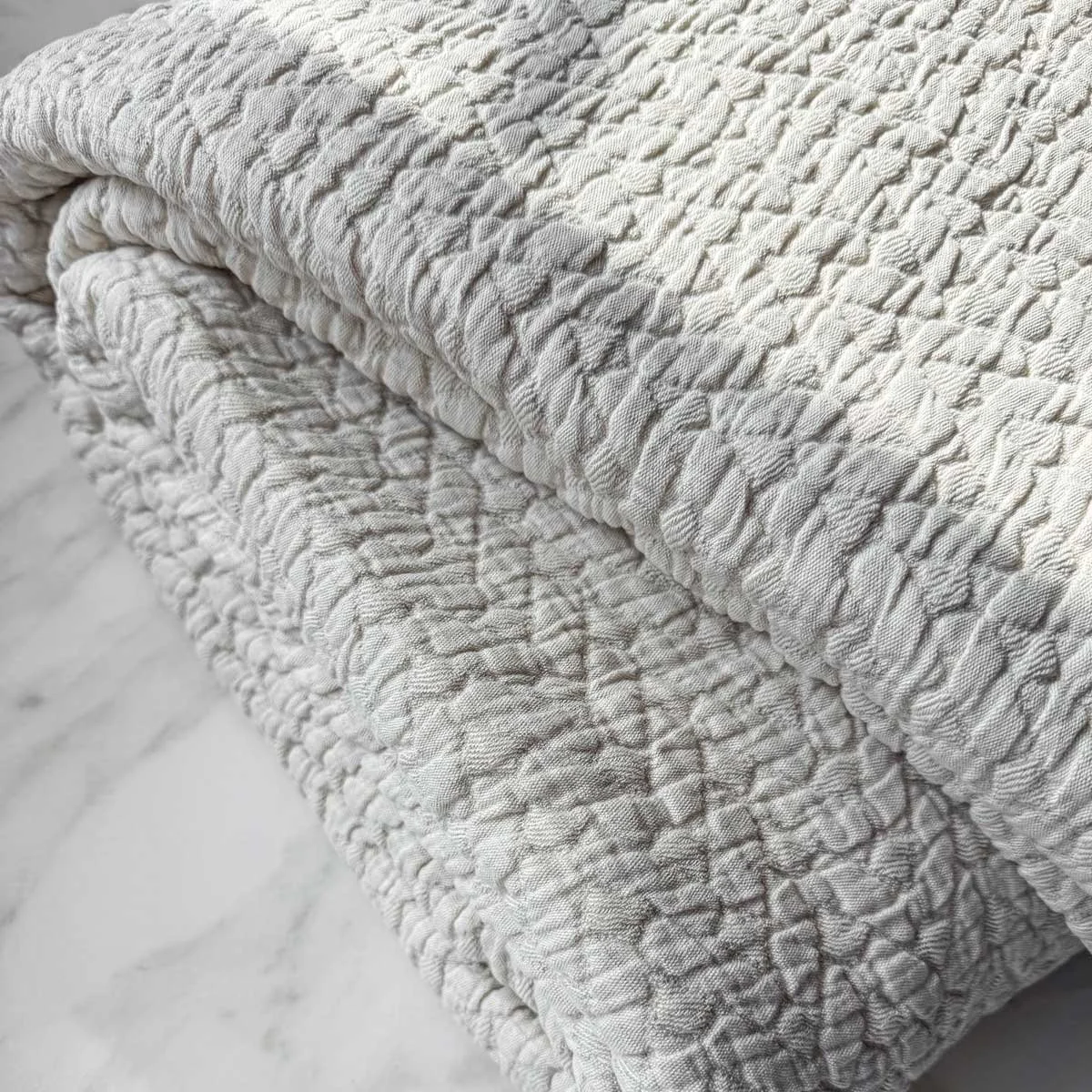sergio-linen-blankets-coverlets-natural-2.jpg