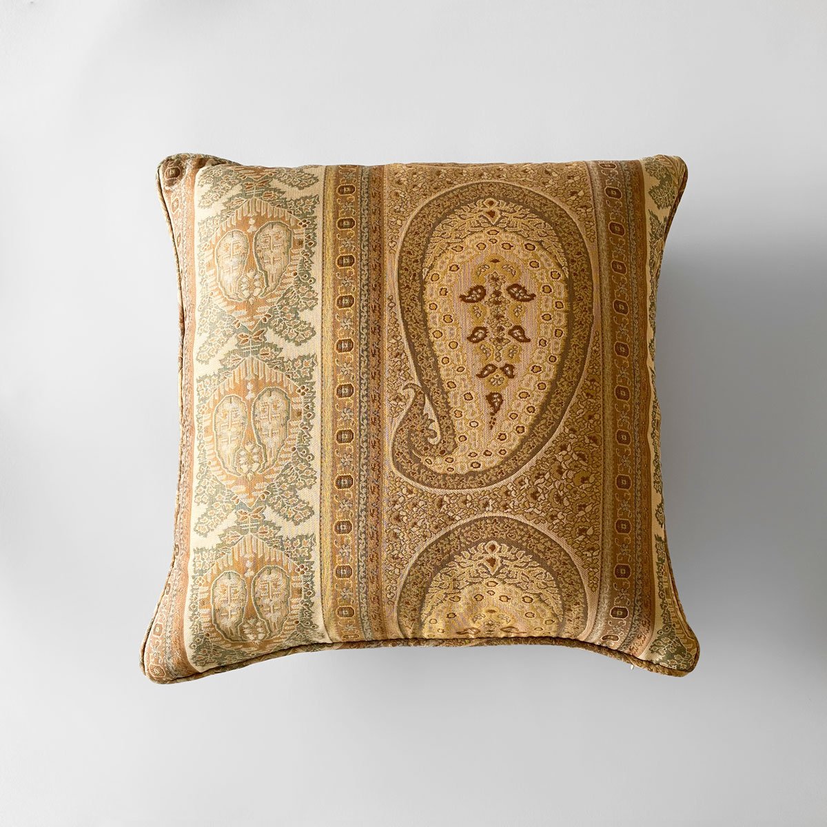 Anichini Hospitality Taj paisley decorative pillows