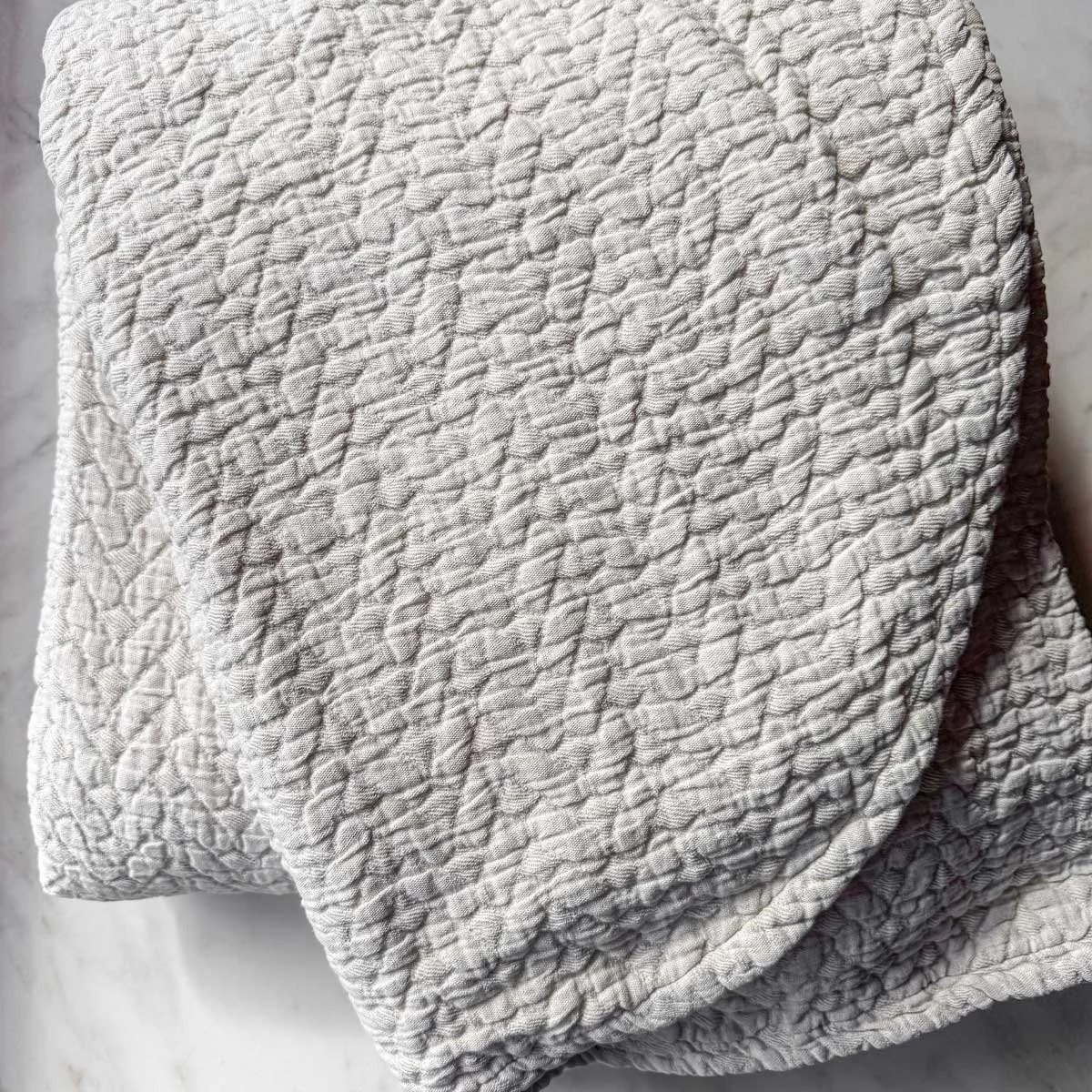 sergio-linen-blankets-coverlets-natural.jpg