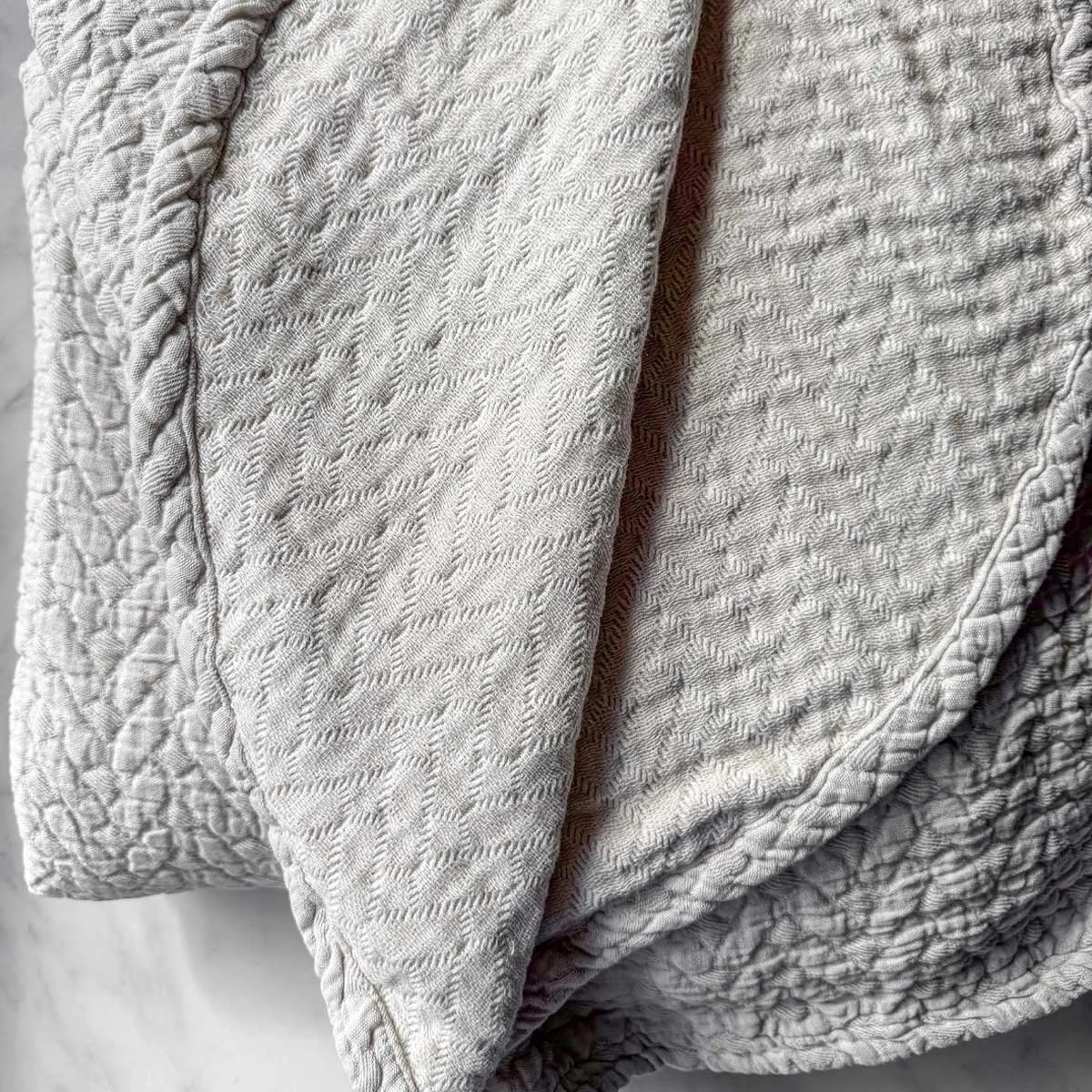 sergio-linen-blankets-coverlets-natural-4.jpg