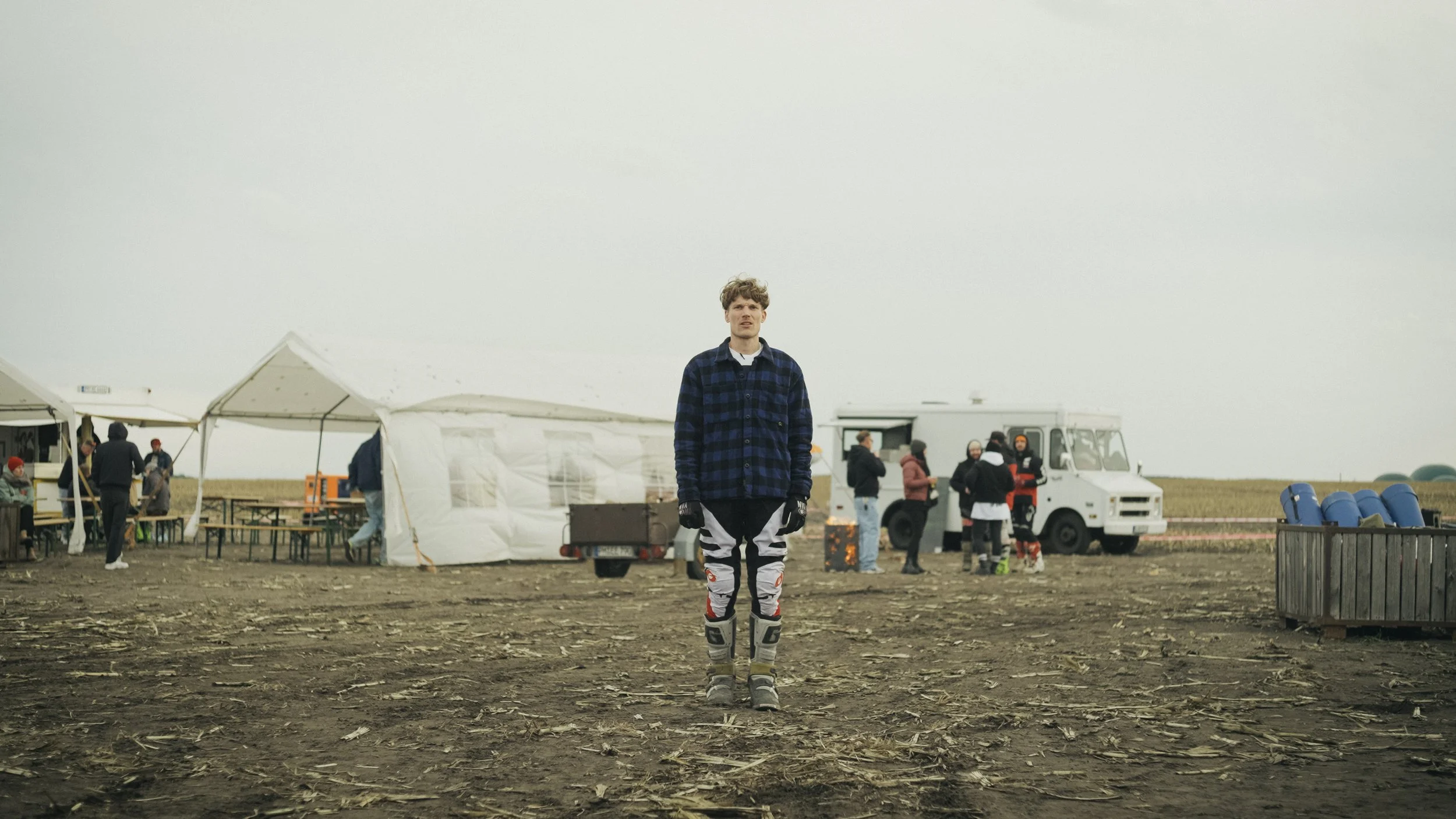 VOM FLIEGEN UND FALLEN / in Entwicklung