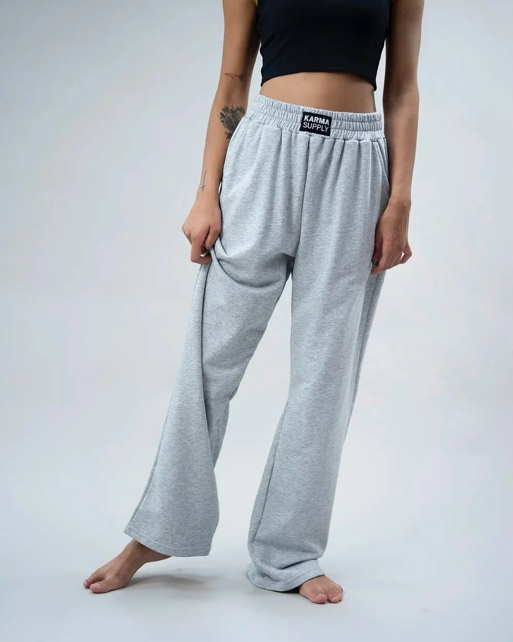 SUNDAYS ARE FOR &hellip; ☝️

&mdash;&mdash;&mdash;

@karma_supply 🖤 Yoga-Matten, Praxis-Supplies &amp; Bold Sports/Street-Wear 📍ONLINE &amp; OFFLINE IN 1070 VIENNA 💪 JOIN THE GANG! 

#yogaoutfit #yogaoutfits #yogakleidung #sportkleidung #yogawien 