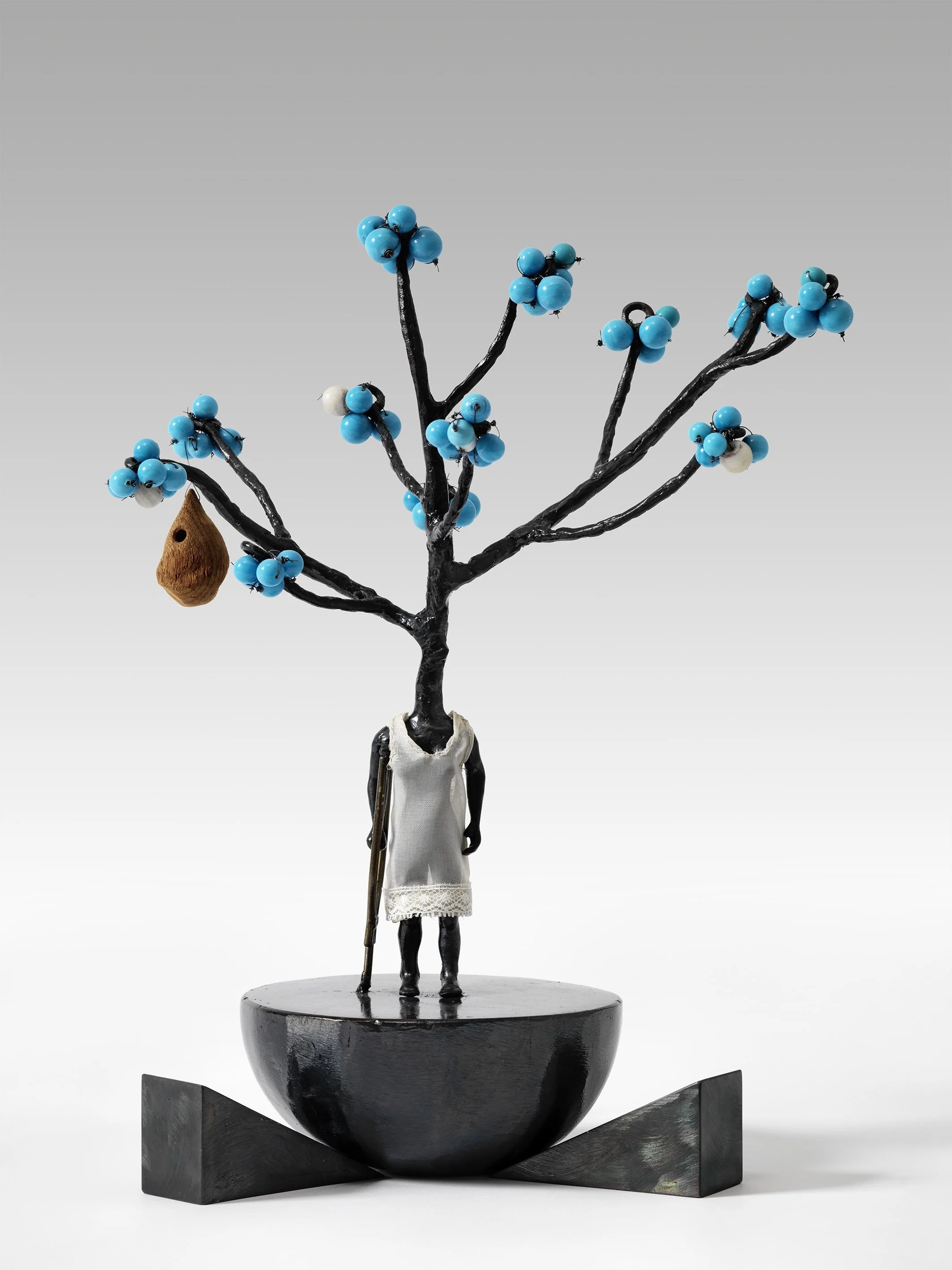  Louise Bourgeois, ‘The Good Mother (Topiary)’ (1999)  Ursula Hauser Collection, Switzerland © The Easton Foundation/VAGA at ARS, NY and DACS, London 2024. 