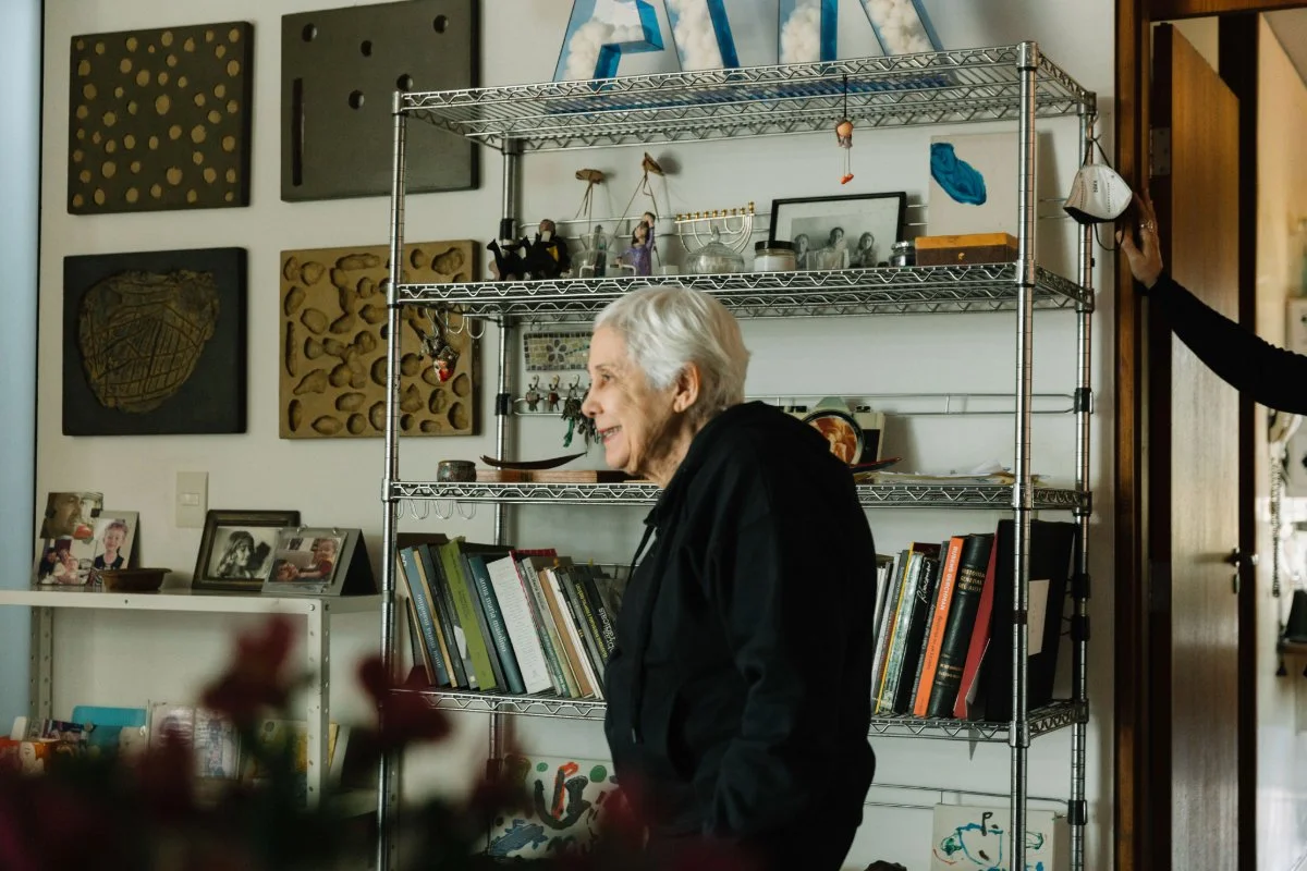 Anna Maria in her Studio in são paulo 2025, photo: Bruna Bento.