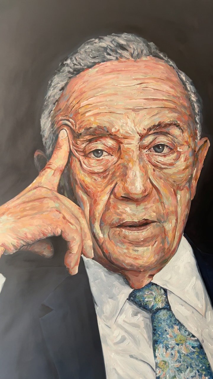 🎨 O processo por trás da pintura de um Presidente.
Foram semanas a trabalhar neste retrato de grandes dimensões de Marcelo Rebelo de Sousa — uma obra pensada para capturar um momento de reflexão, responsabilidade e humanid