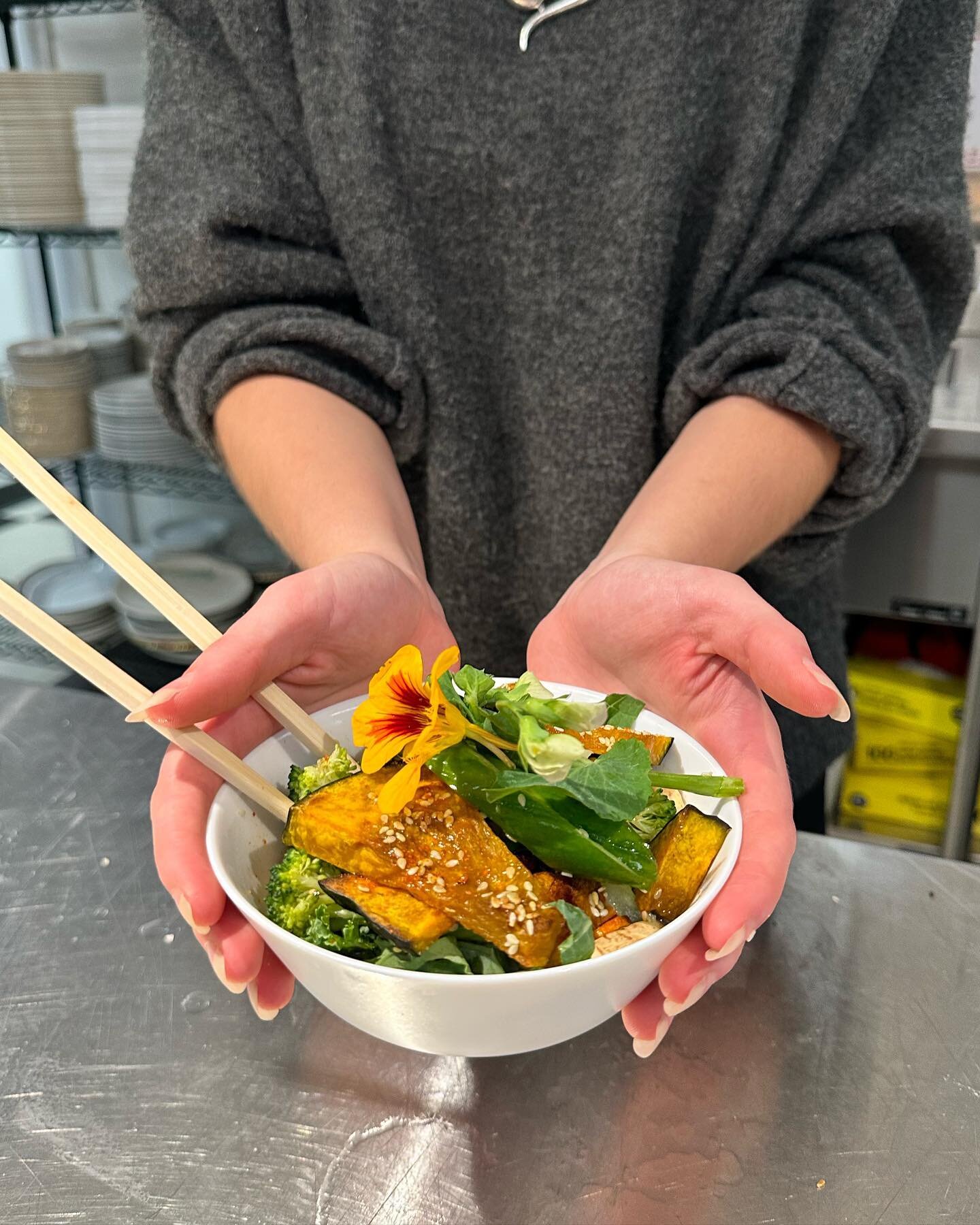 I recently had the pleasure of leading a food skills class at the Nelson Community Food Centre, sharing easy ways to make affordable food more nutritious. 

It was a fun and laid back evening, cooking, eating and chatting about food, and passing alon