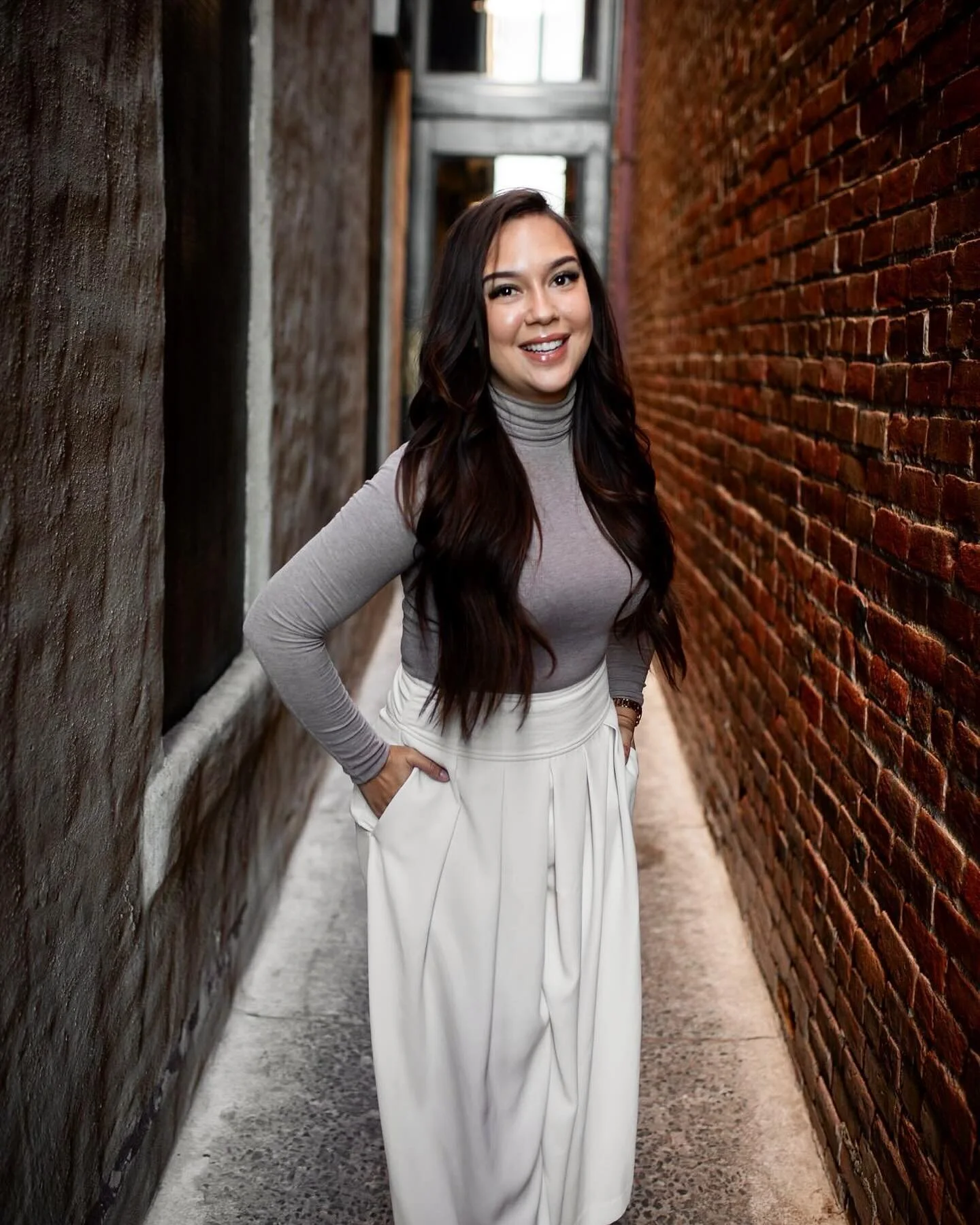 ✨ Getting ready to send out the gorgeous @rikki_a_sellsarizona1&rsquo;s session! Had so much fun with this headshot shoot&hellip; we made a full session out of our time to also get some fun individuals, and had the best time downtown! ✨

🌲 FYI - alo