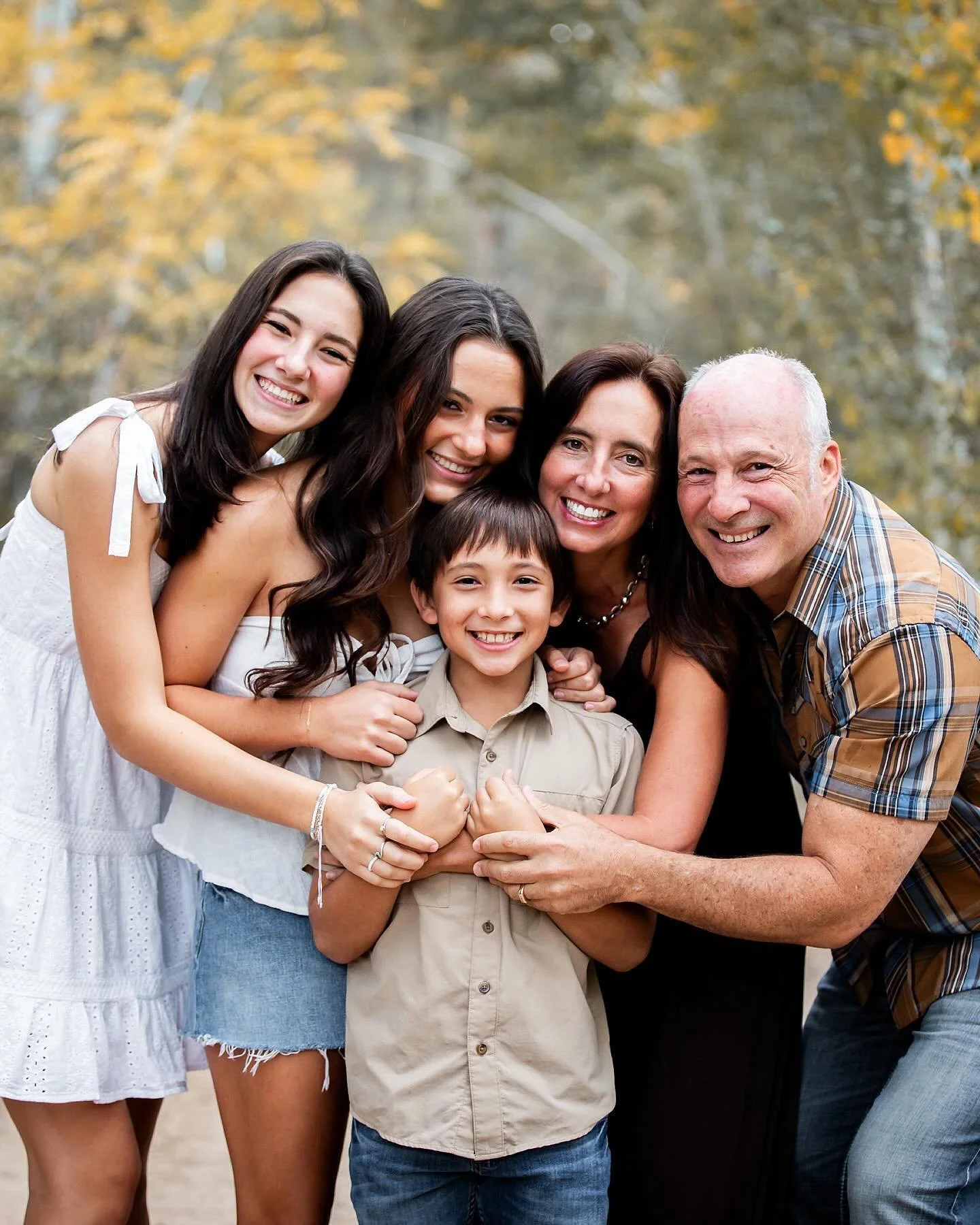 Hello hello Instagram! Since I never can seem to keep up in this space (family, clients, and galleries always come first ☺️), I&rsquo;m committing to sharing a lot of never-posted sessions over the next few weeks ~ beautiful families, seniors, and we