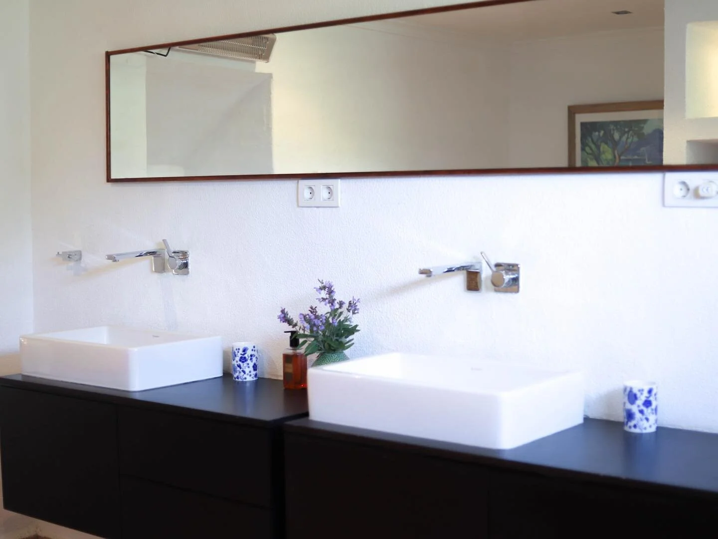 One of our modern bathrooms in the Finca Can Guillo in Pollensa&hellip;..   #fincarental #pollensa #mallorca #mallorcalife #mallorcavacation #rentalproperty #pool #vacationhome #relaxation #travel #summergetaway #familyvacation #luxurytravel #naturel
