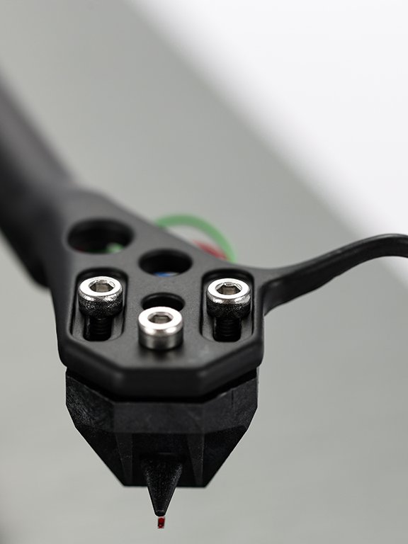 PL3_RS_ND5_Onside_Tonearm_Closeup_3839.jpg