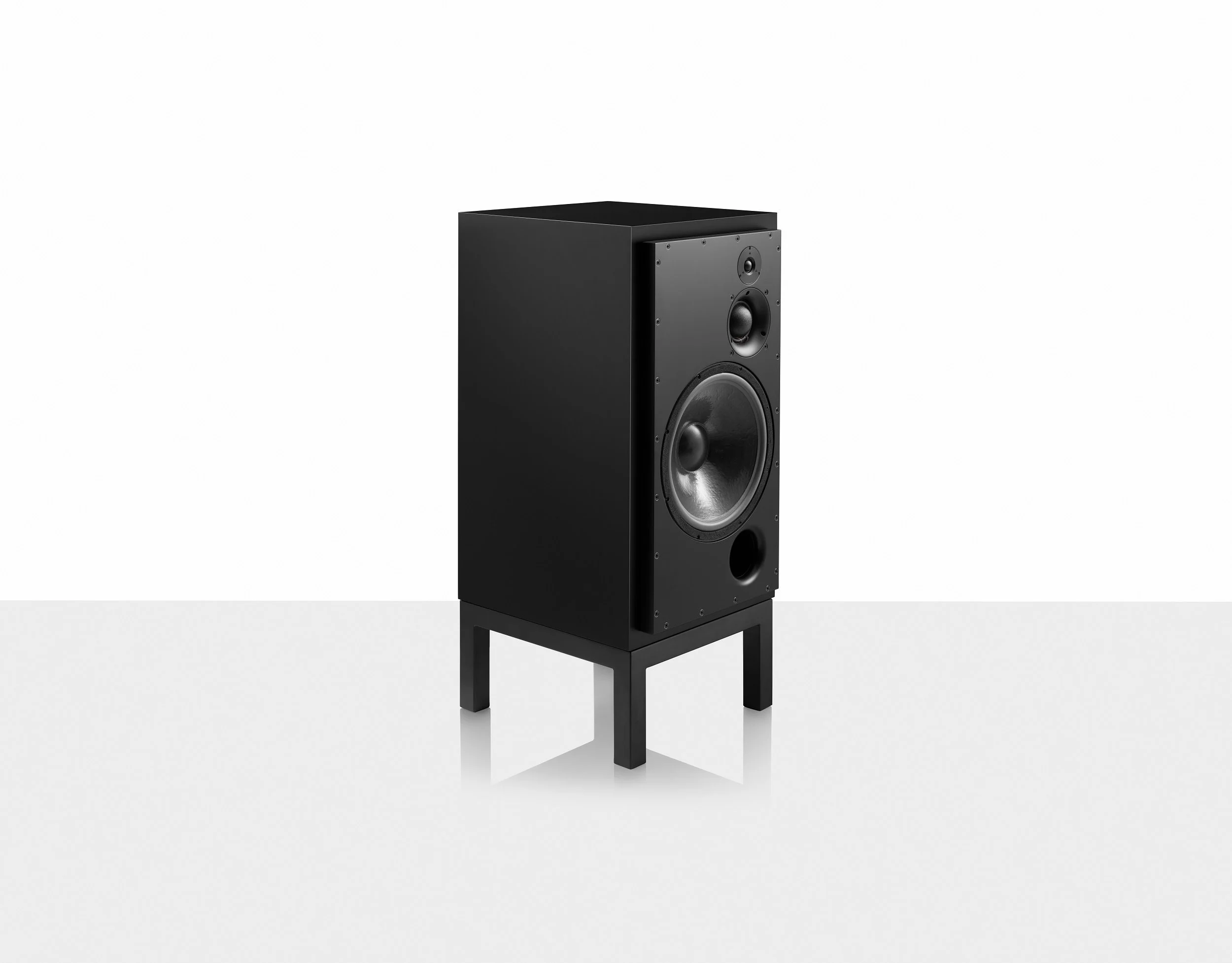 SCM150 Classic Satin Black - Low Res.jpg