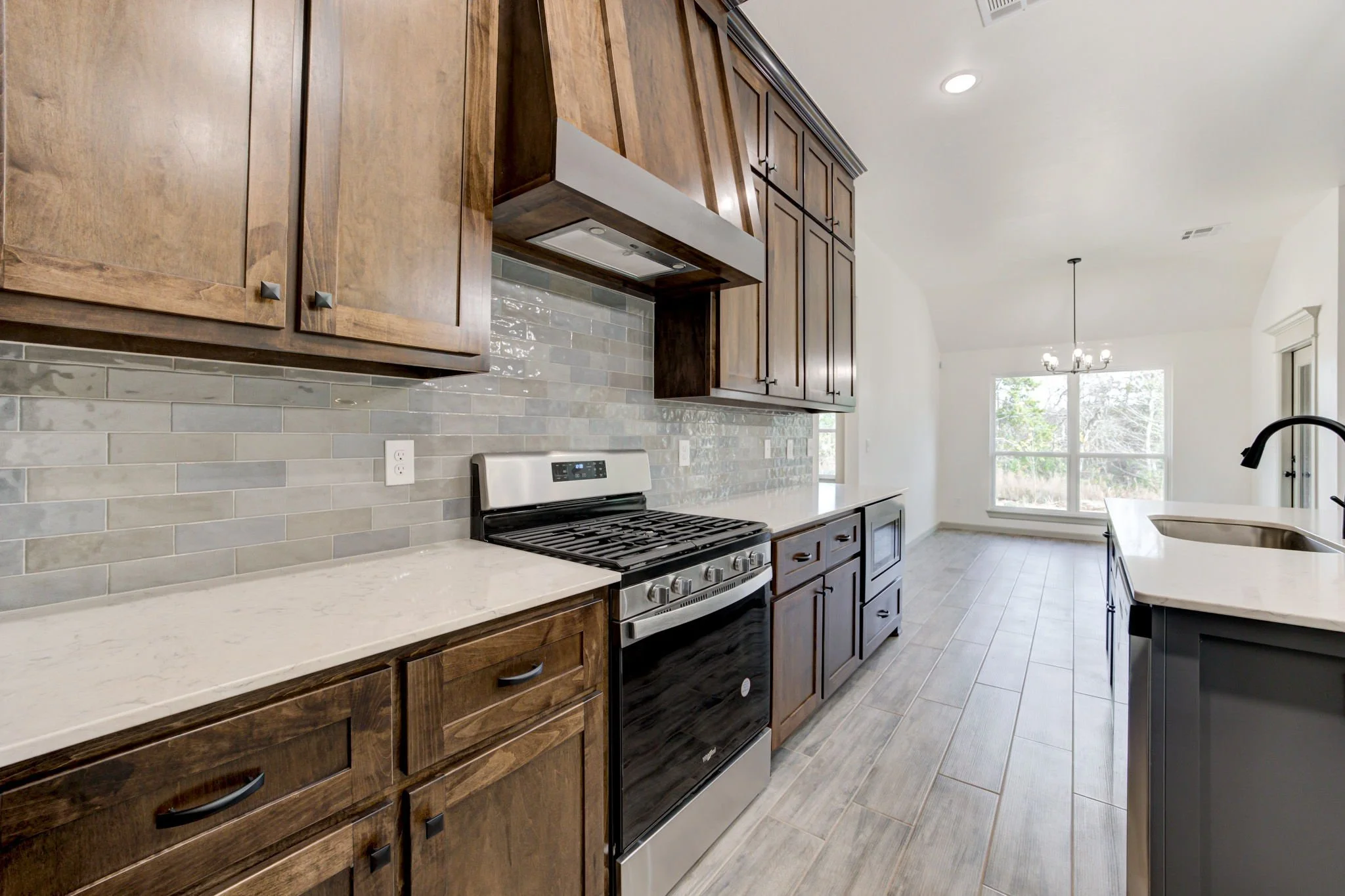 21-web-or-mls-215 firethorn way-21.jpg