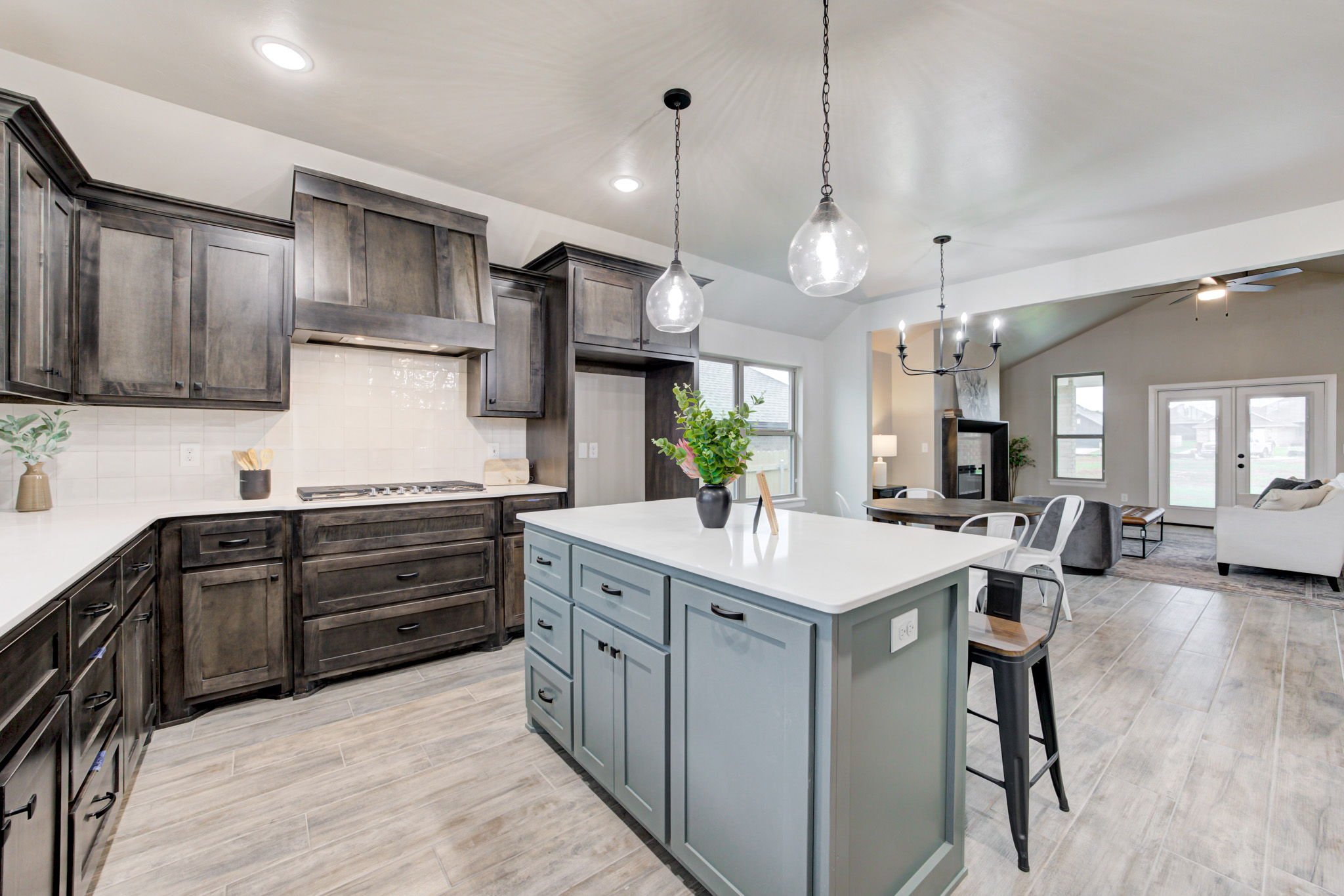 20-web-or-mls-2921 se 24th st-20.jpg
