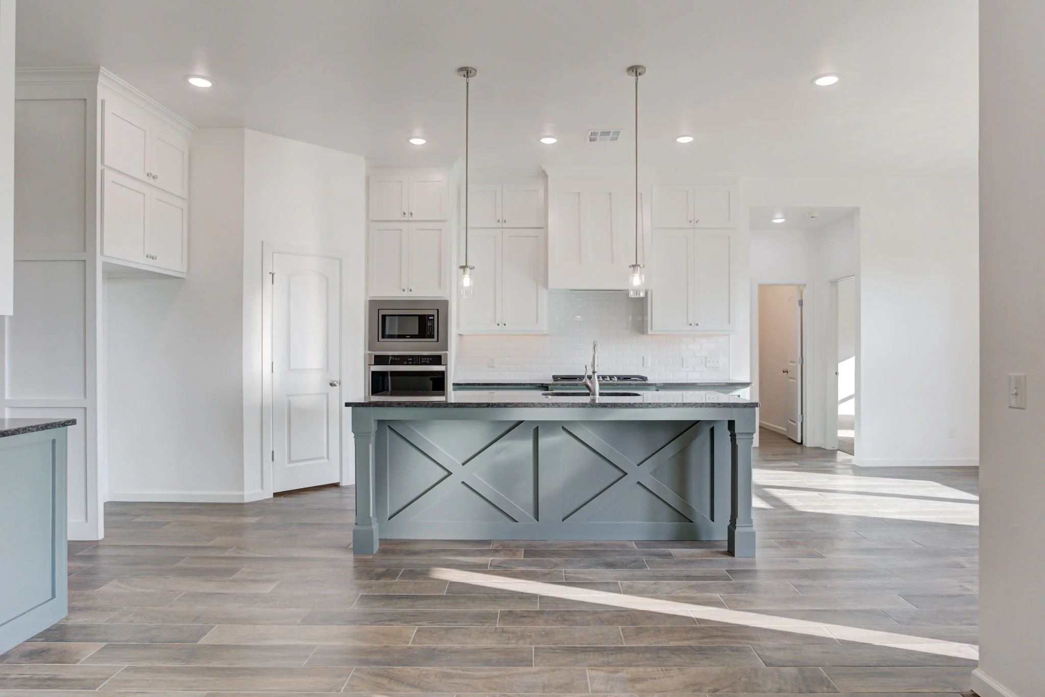 16-web-or-mls-1132 dorsi way-16.jpg