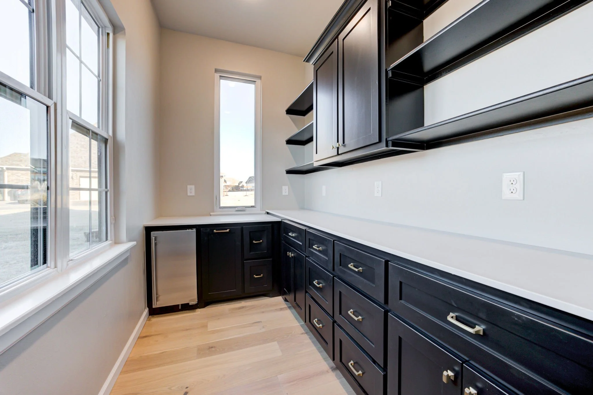 24-web-or-mls-3700 joshua ln-24.jpg