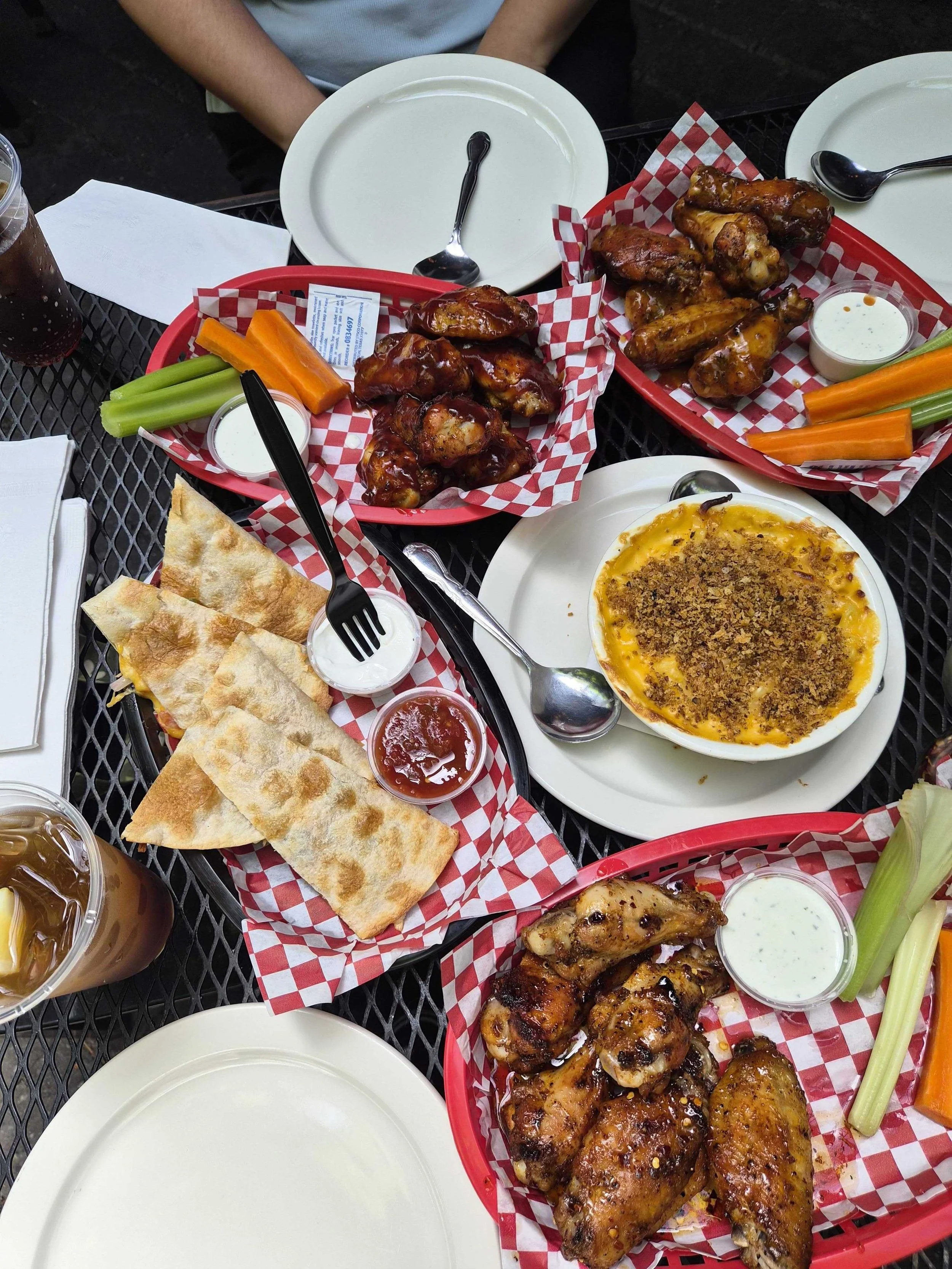 Winging It at Hank's