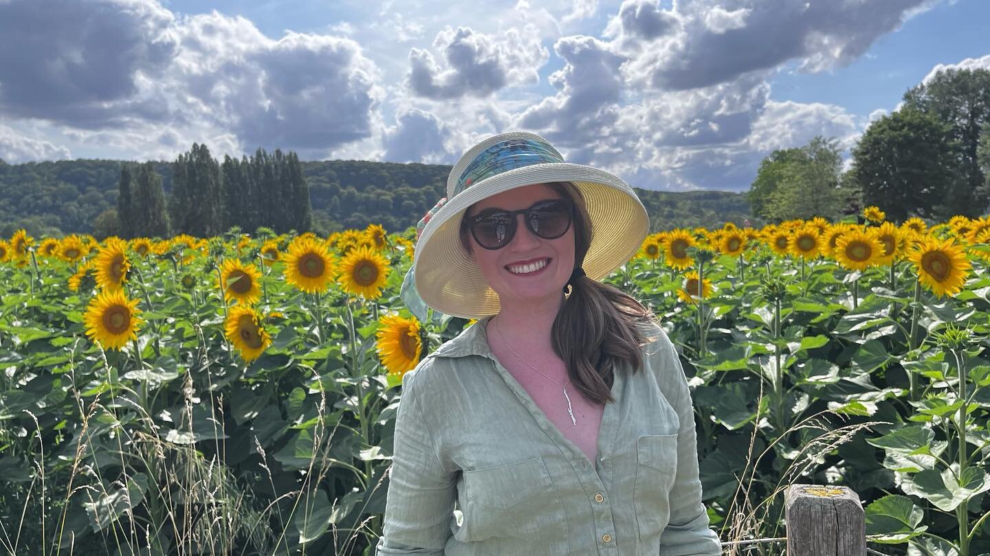 &hellip;I bought a hat 👒

Oh and I might be moving to Giverny after spending the most idyllic &amp; perfect day in Monet&rsquo;s house and gardens. 

14/10 recommend living inside the Waterlilies paintings for a day. 

15/10 recommend eating a whole
