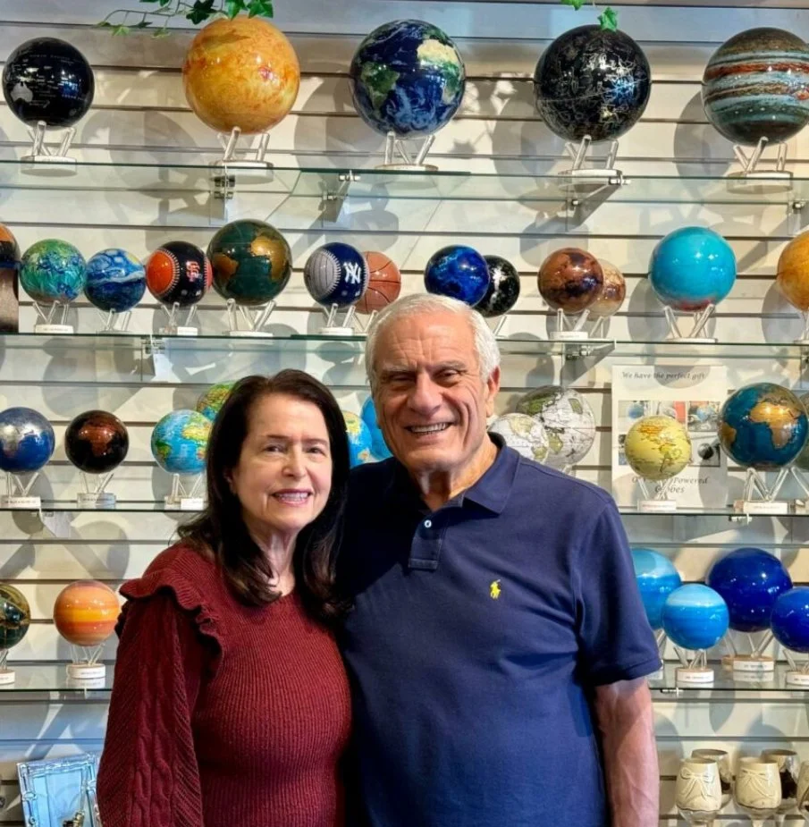 🎉Happy Anniversary! Judy and David Adishian of Nantucket Crossing recently celebrated their 36th anniversary in business serving several generations of their Peninsula families and their worldwide client base!
 
Their iconic Palos Verdes Keepsake Bl