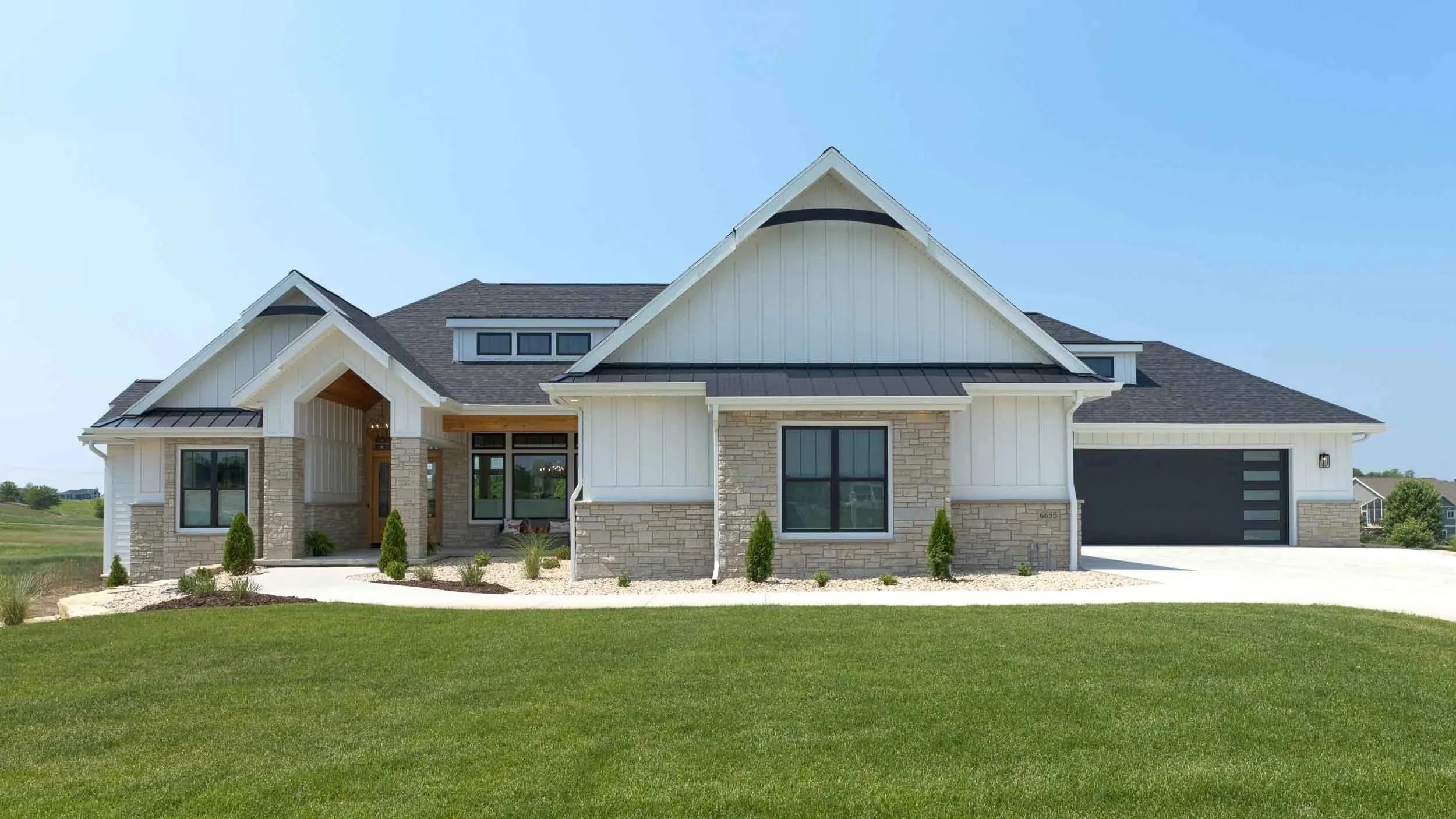 THE ART OF COMFORTABLE LIVING