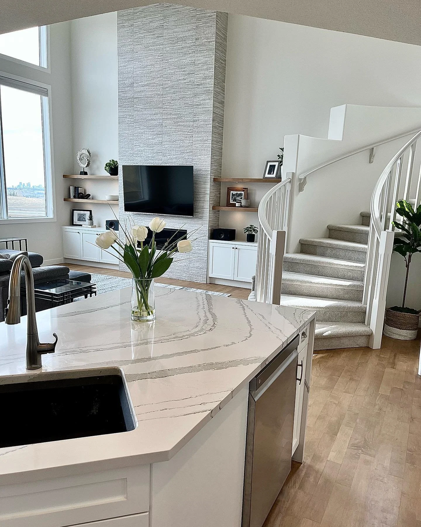 If you&rsquo;re stuck with doing the dishes, this is probably the best view one could have. 

If you are entertaining friends or family, it&rsquo;s a great spot for interacting with all the guests.
.
.
.
.
.
.
.
.
#livingscapehomesyyc #yycrenovations