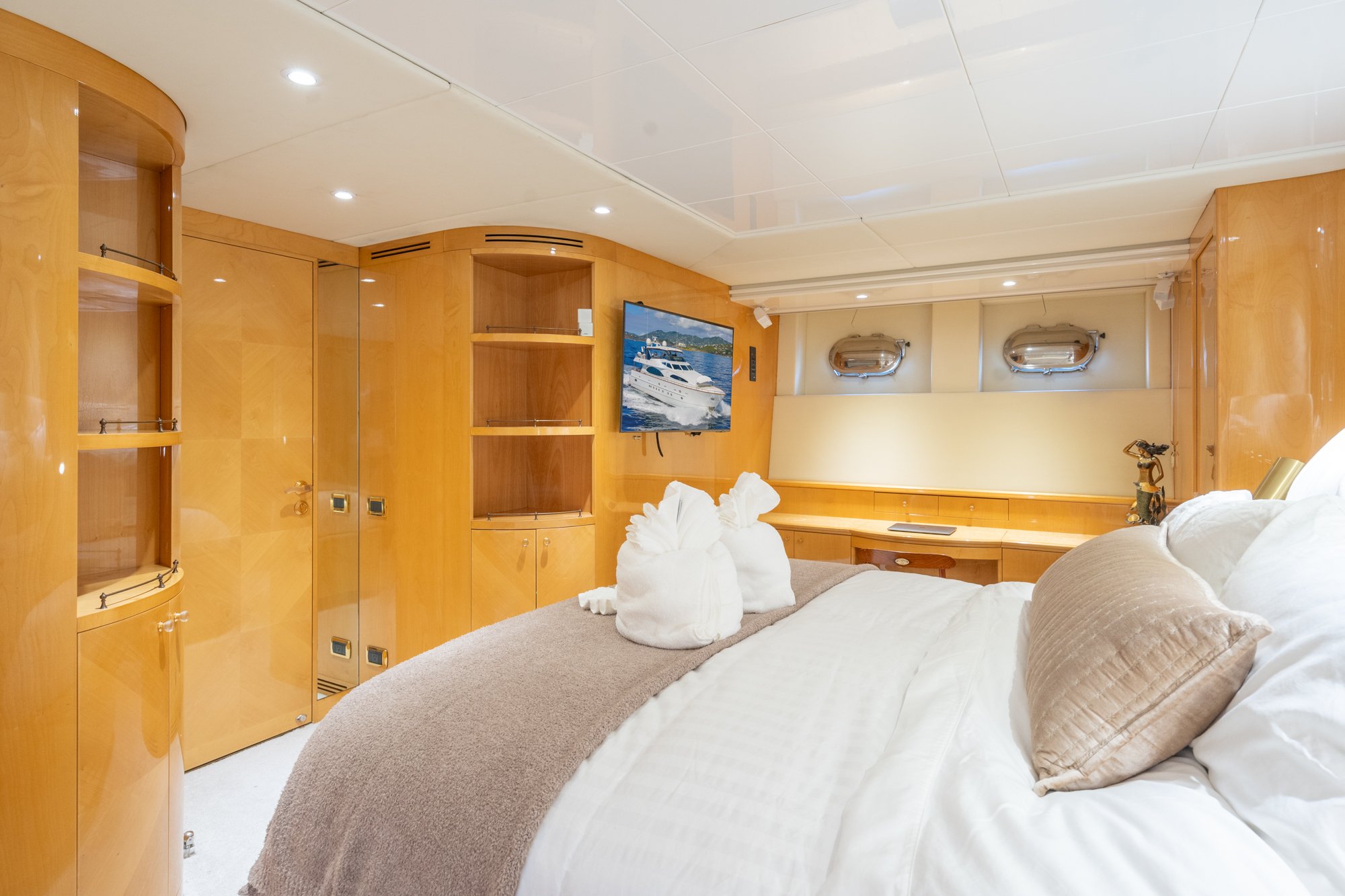 Yacht Steeling Time_Interiors-Exteriors-Details_LO RES_022.jpg