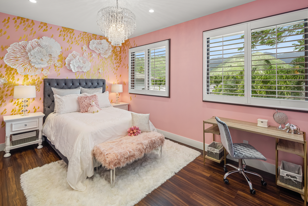 Taylors_Bedroom1 copy Large.png