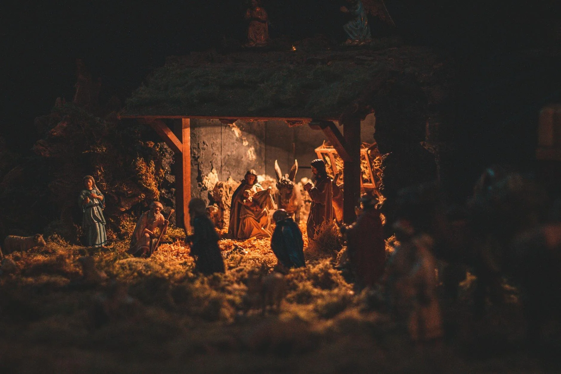 Finding Jesus in Everyday Moments This Christmas