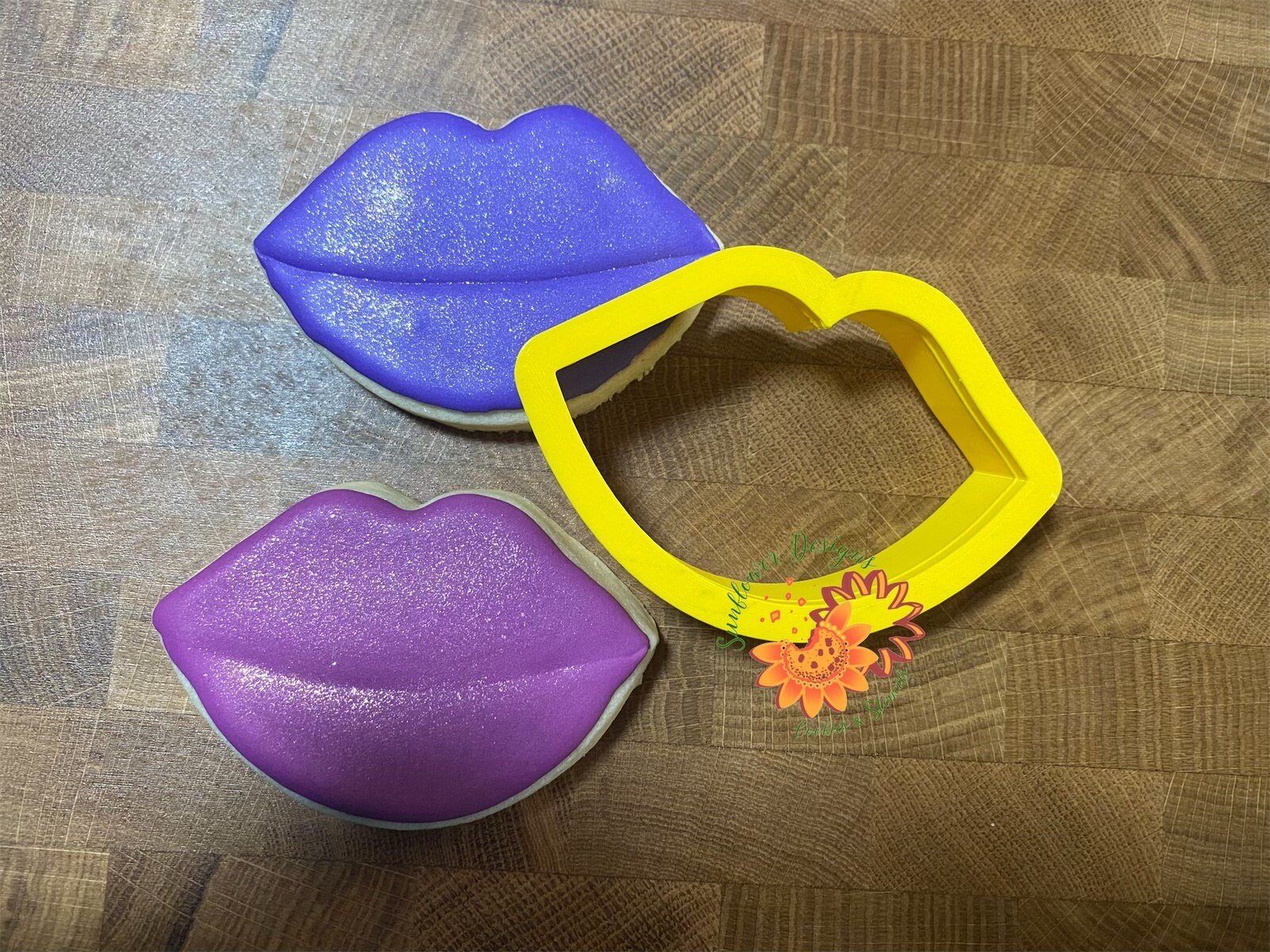 Kisses "Lips" Cookie Cutter