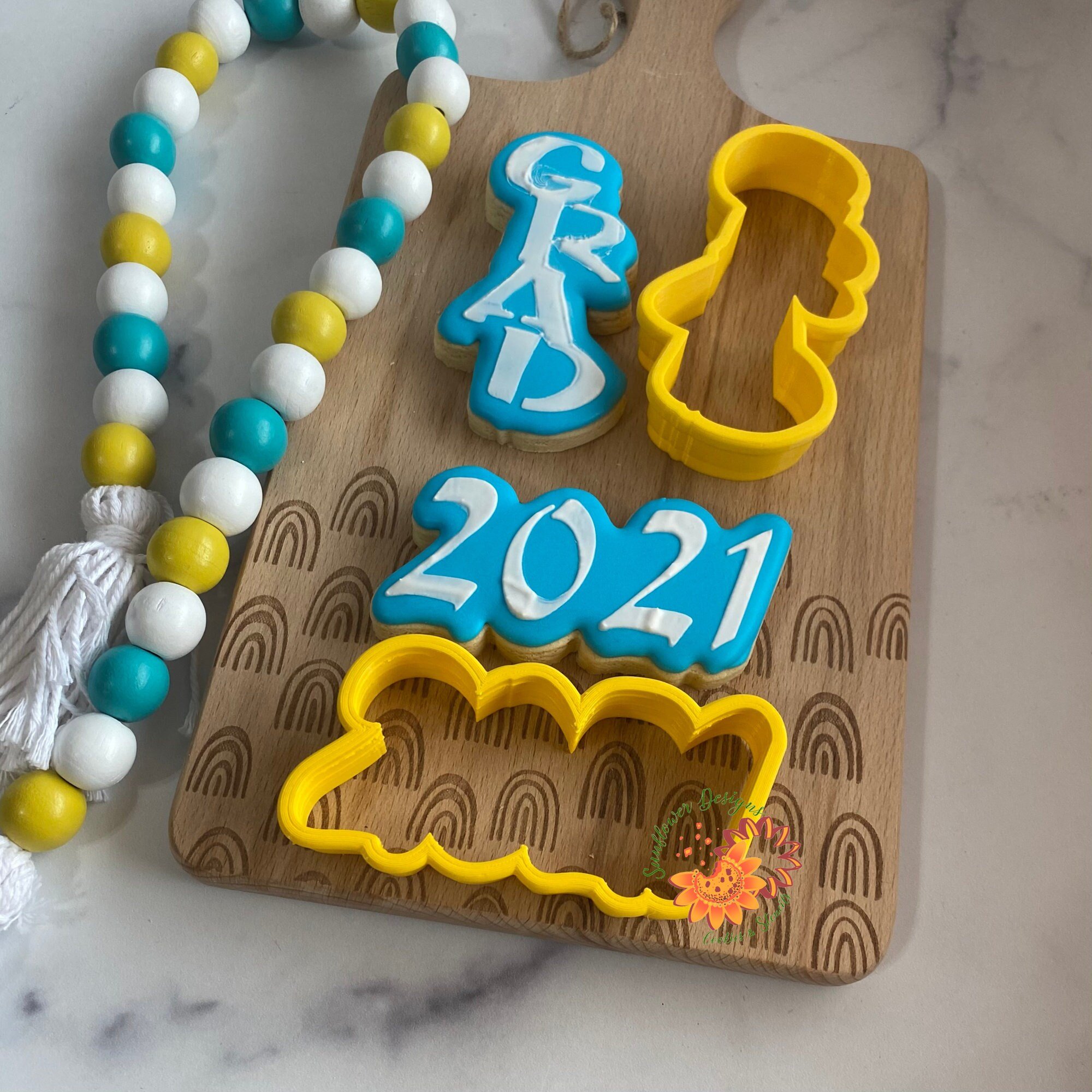 GRAD Cookie Cutter Sticks & Stencil Set