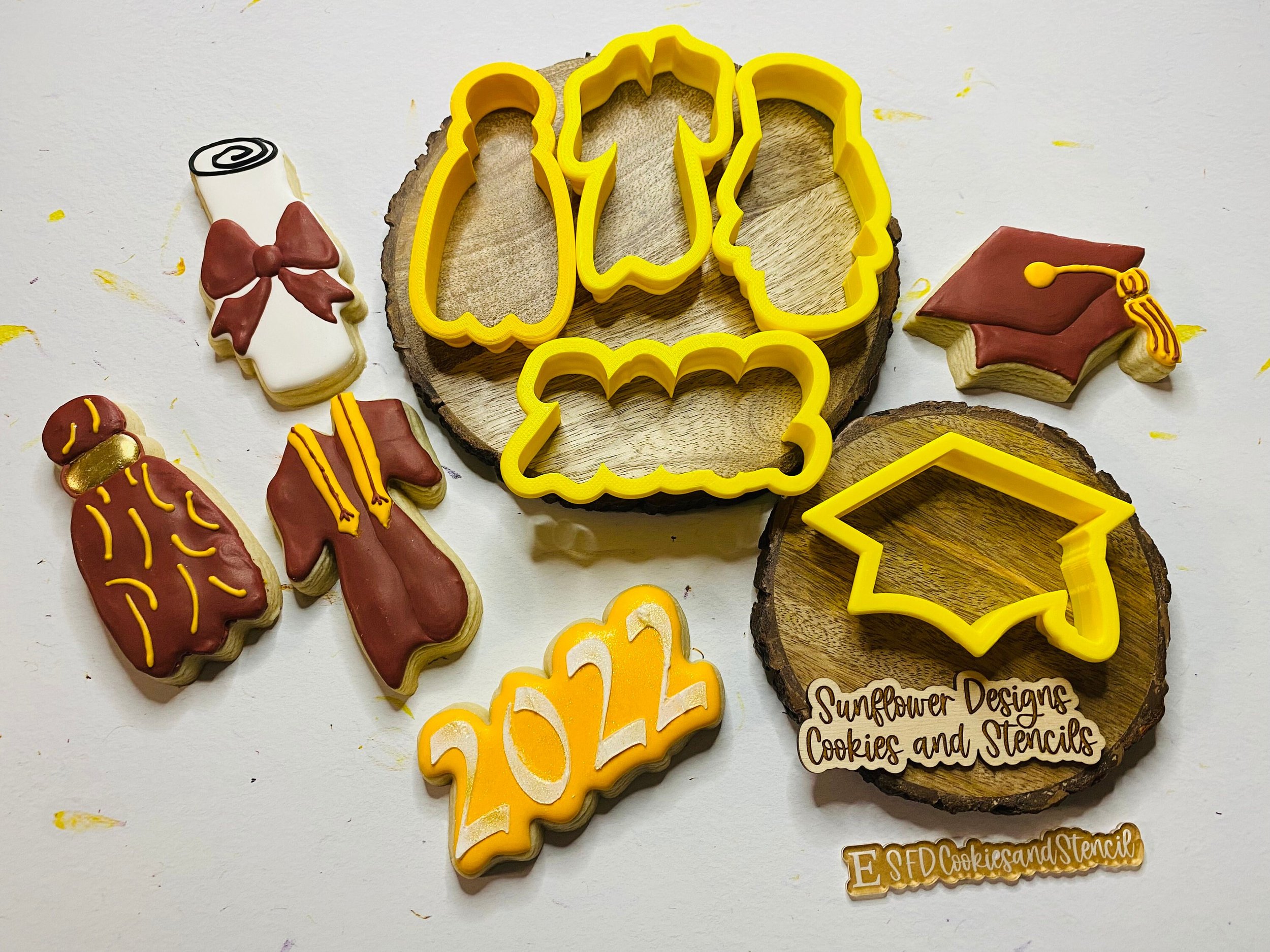 GRAD Cookie Cutter Stick Stencil Set